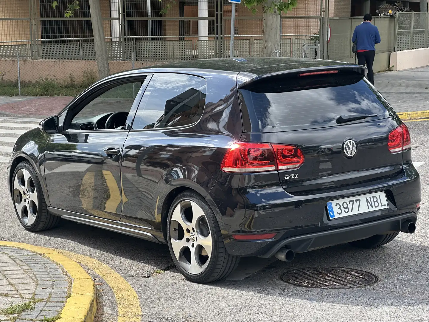 Volkswagen Golf GTI 2.0 TSI - 1