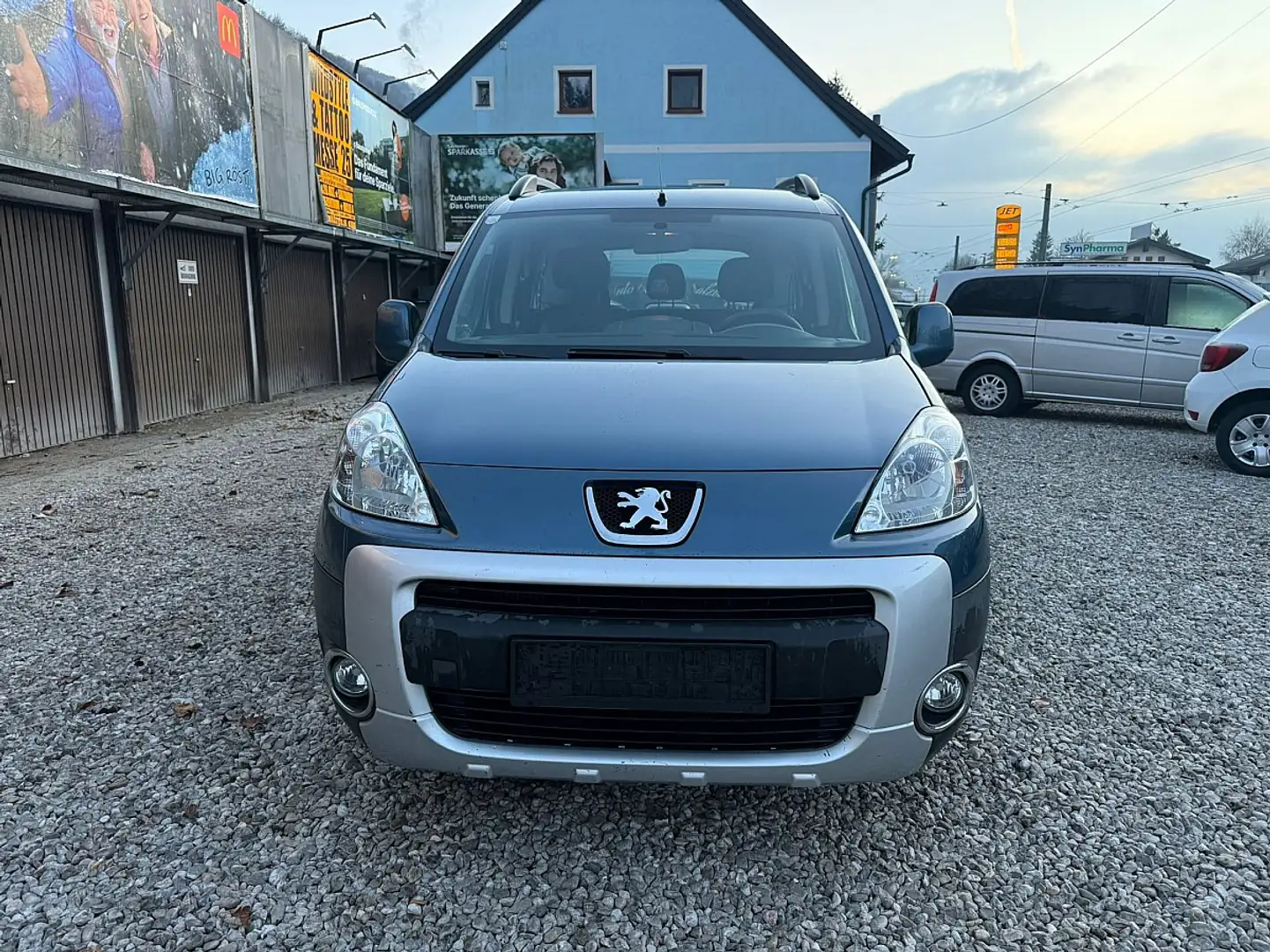 Peugeot Partner Tepee Outdoor 1,6 HDi 110 FAP Blau - 2