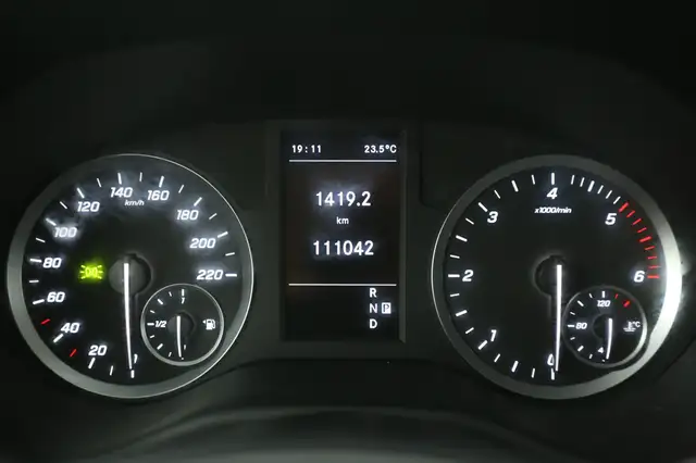 Mercedes-Benz Vito view 12