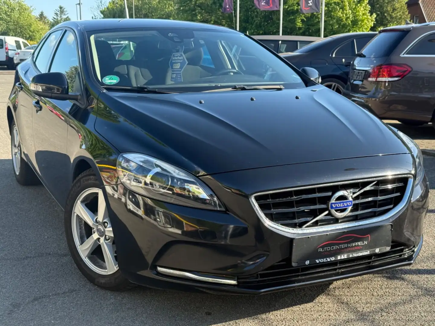 Volvo V40 D2 1.6 You! (NAVI-PDC-Tempomat) Schwarz - 1