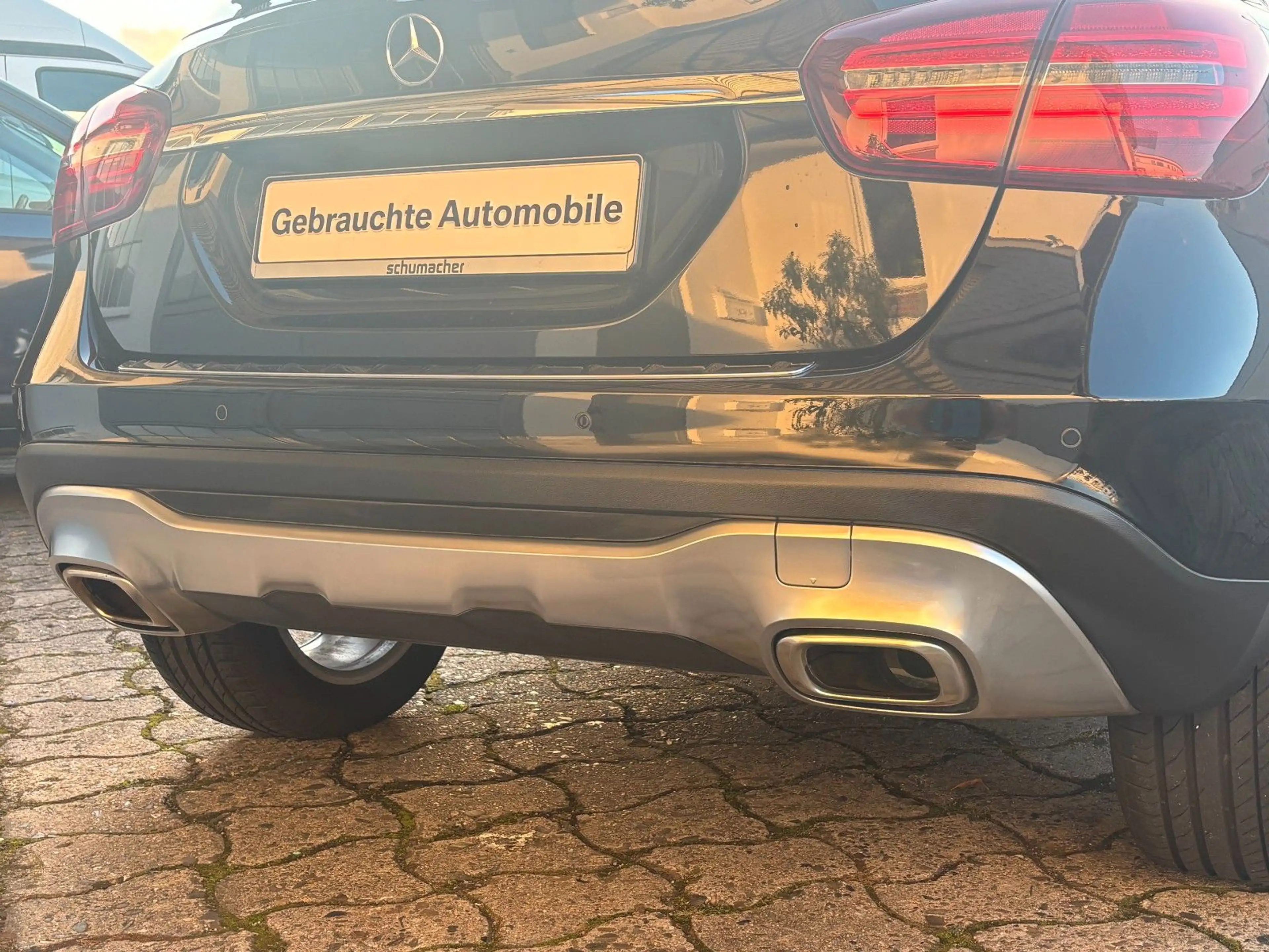 Mercedes-Benz GLA 200 *URBAN*360° Kamera*LED*Navi*DAB* — photo 14