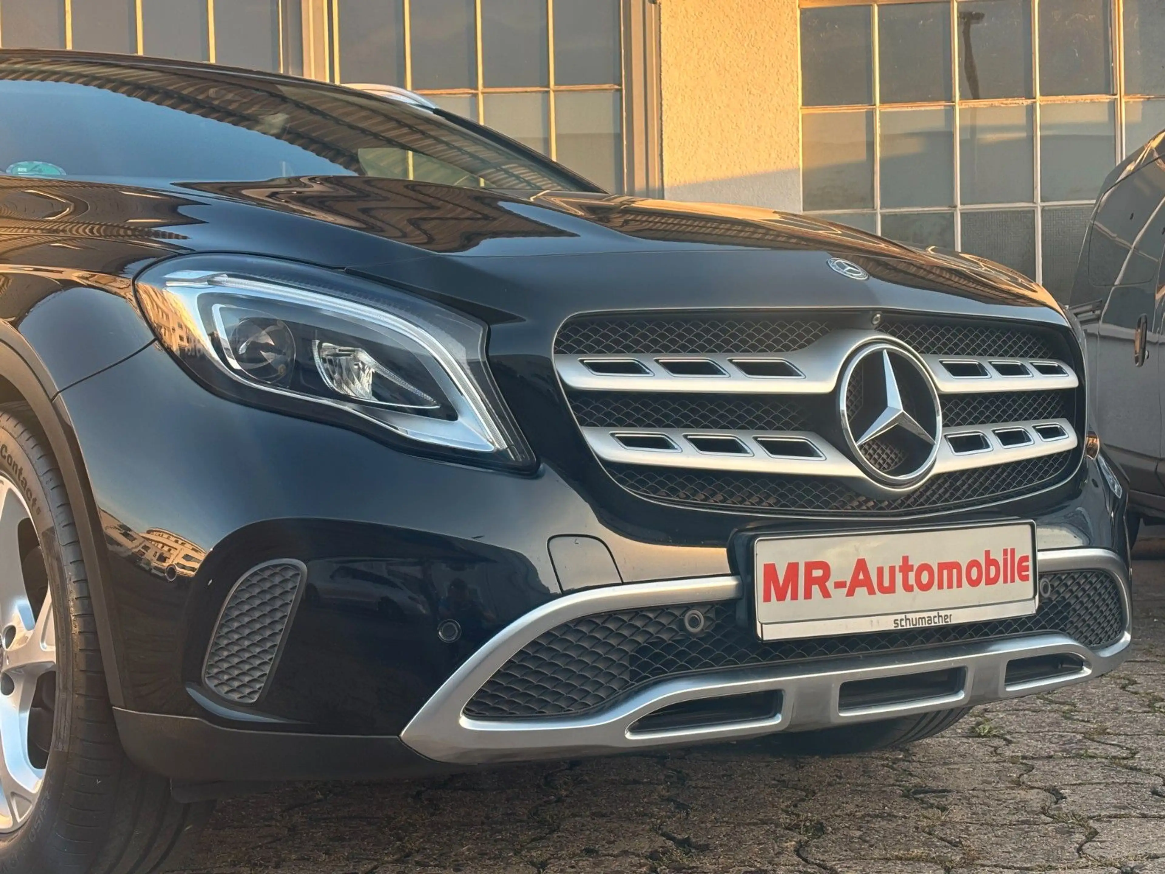 Mercedes-Benz GLA 200 *URBAN*360° Kamera*LED*Navi*DAB* — photo 11