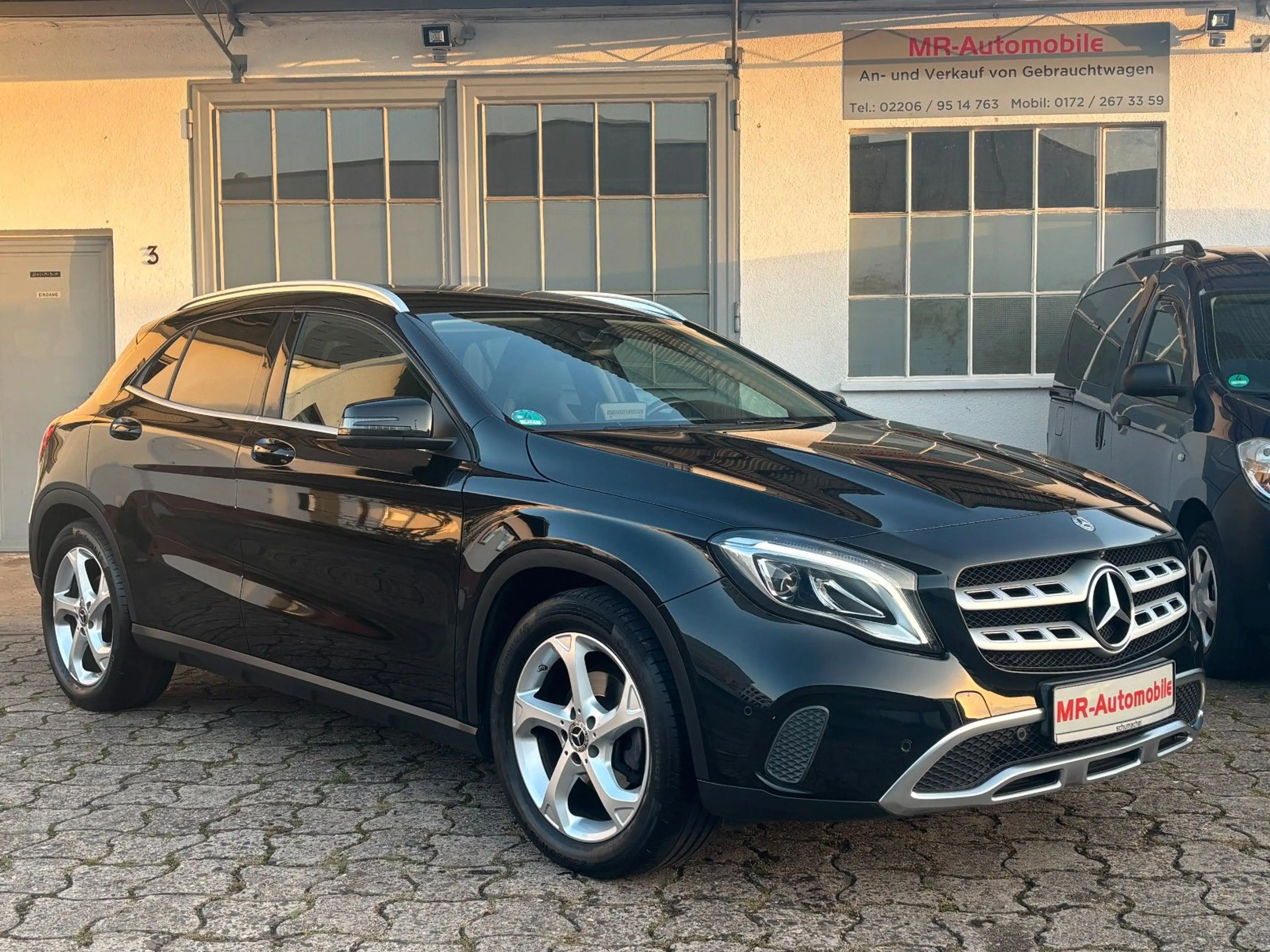 Mercedes-Benz GLA 200 *URBAN*360° Kamera*LED*Navi*DAB*
