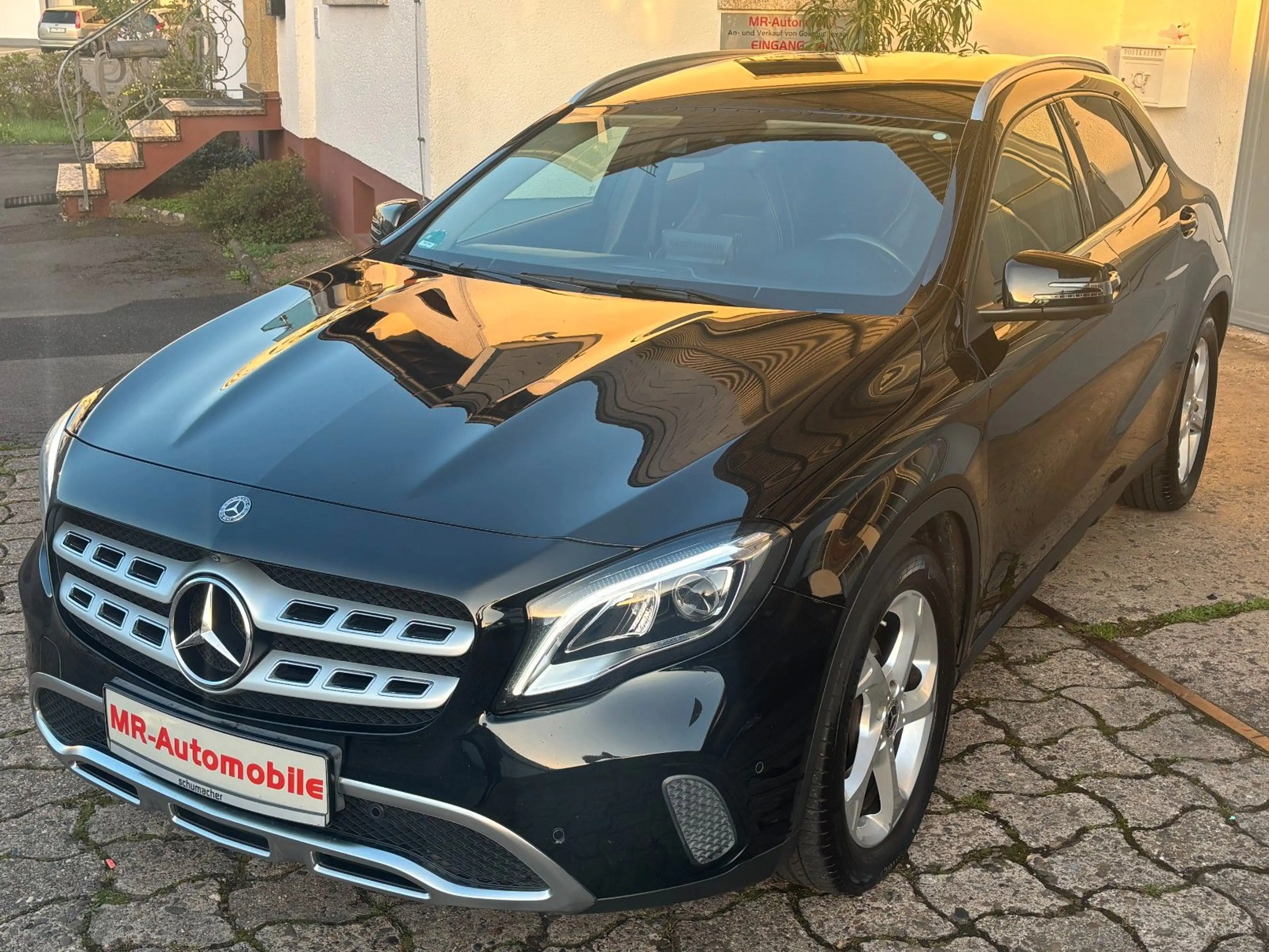 Mercedes-Benz GLA 200 *URBAN*360° Kamera*LED*Navi*DAB* — photo 7