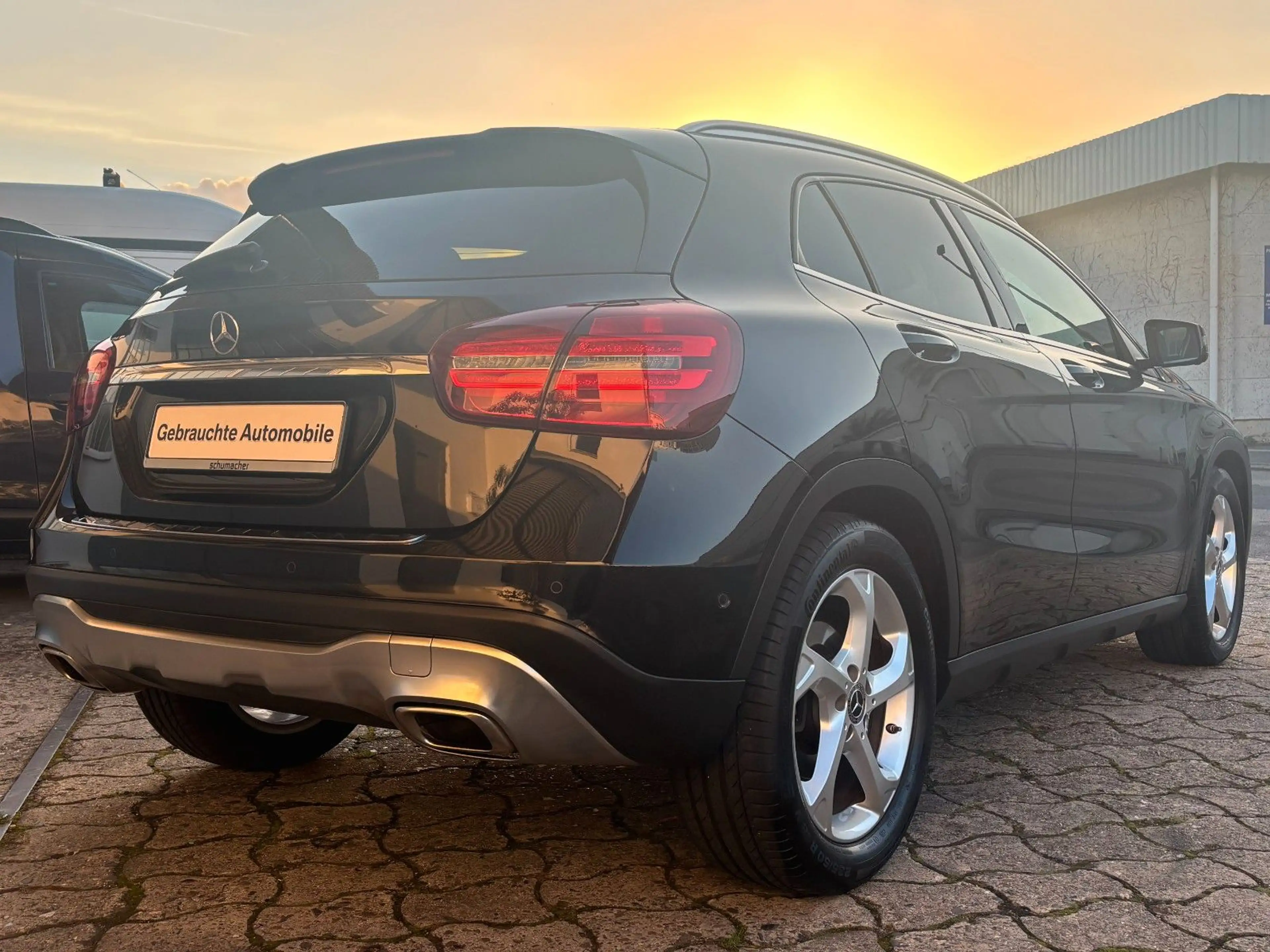 Mercedes-Benz GLA 200 *URBAN*360° Kamera*LED*Navi*DAB* — photo 5