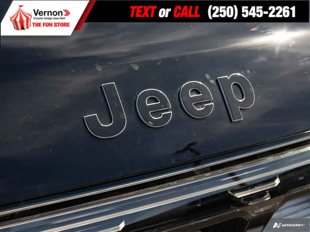 Jeep Grand Wagoneer fotografie Jeep Grand Wagoneer