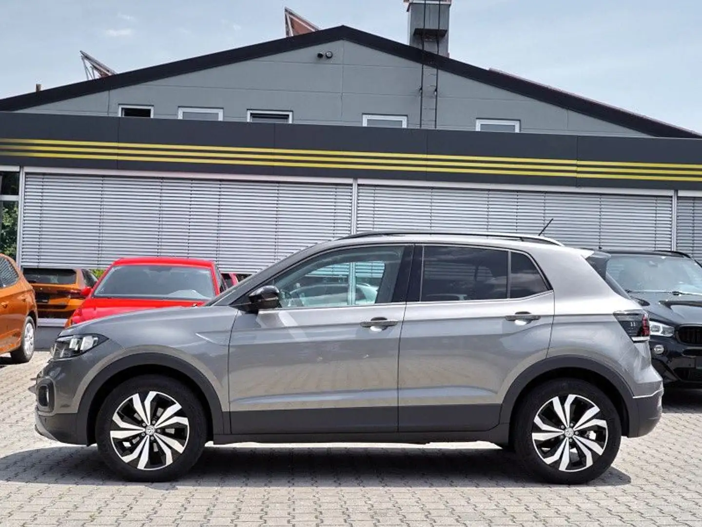Volkswagen T-Cross Life*NAVI+PDC+SHZ Grau - 2