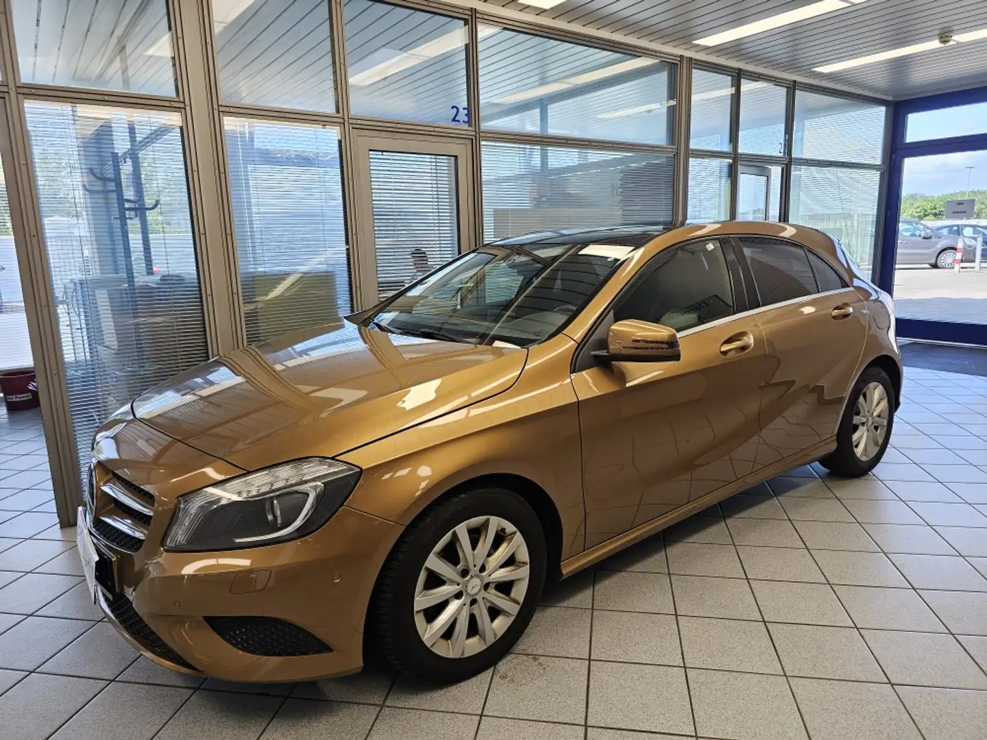 Mercedes-Benz A 180 Nur Gewerbe oder Export Brun - 2