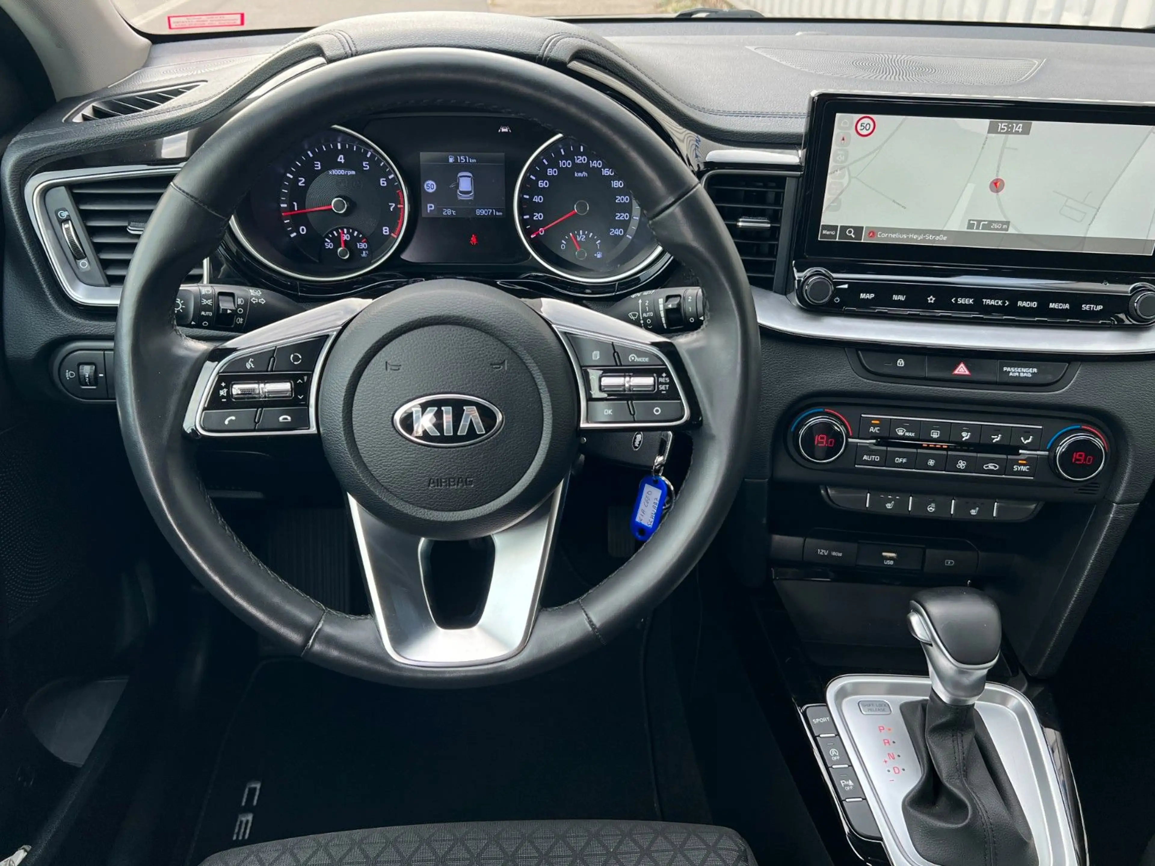 Kia Ceed / cee'd Vision *AUTOMATIK*CARPLAY*NAVI* — photo 11