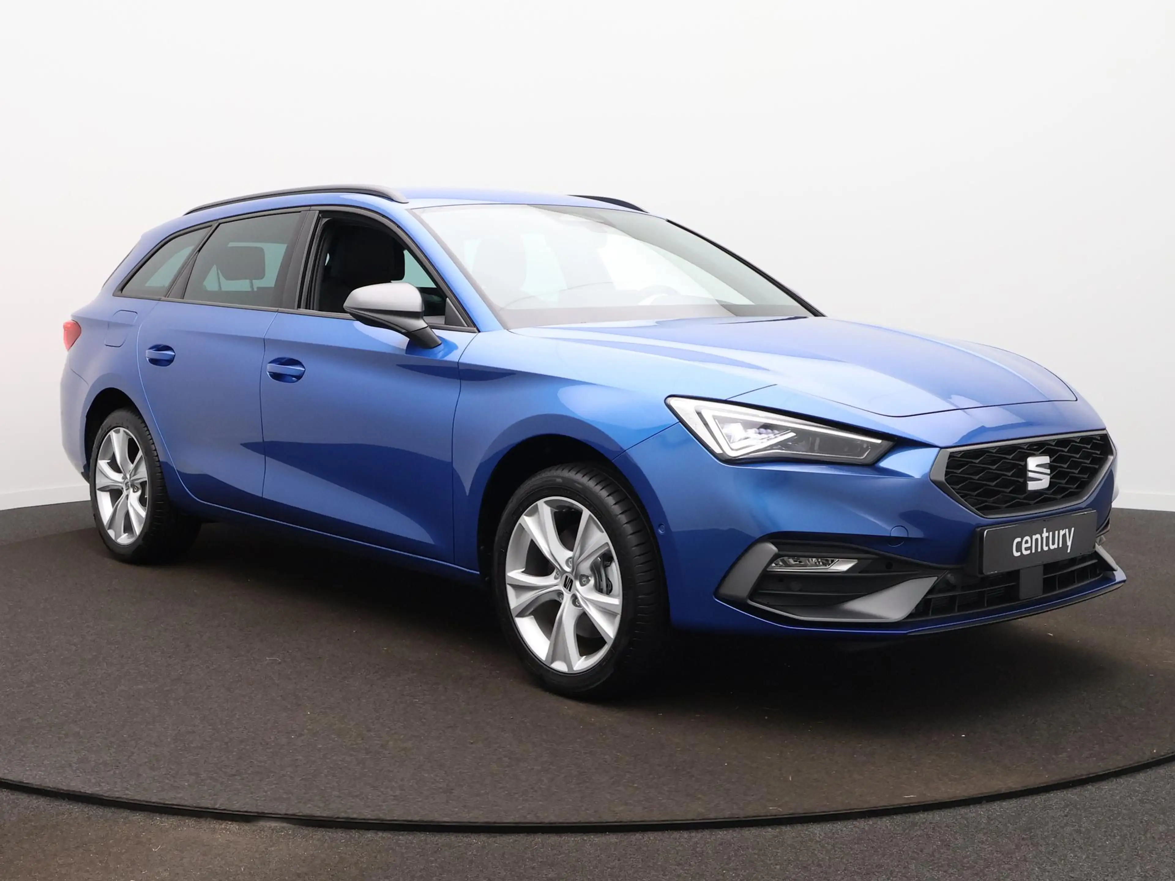 SEAT Leon e-Hybrid Sportstourer 1.5 TSI Style — photo 3