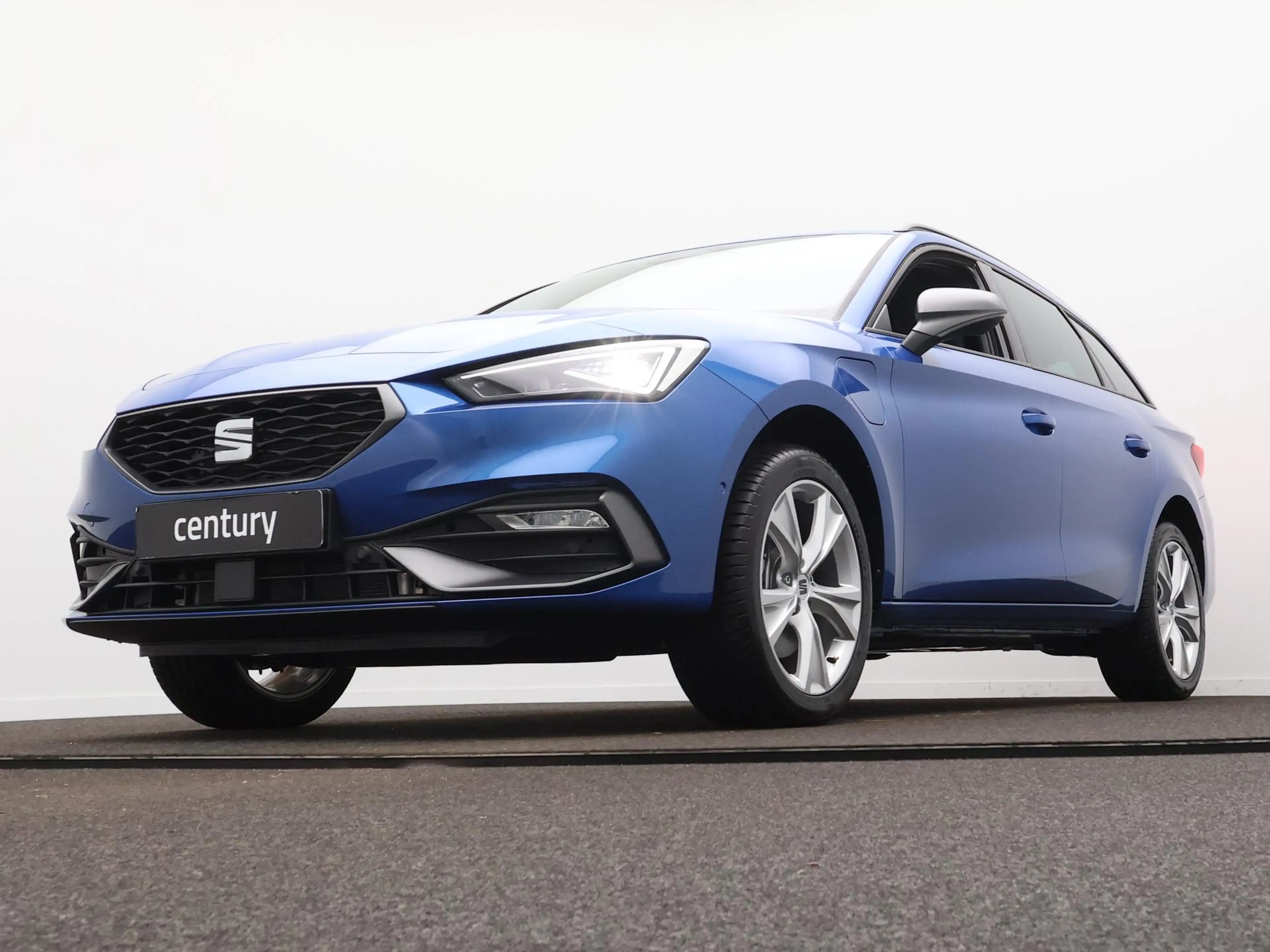 SEAT Leon e-Hybrid Sportstourer 1.5 TSI Style — photo 9