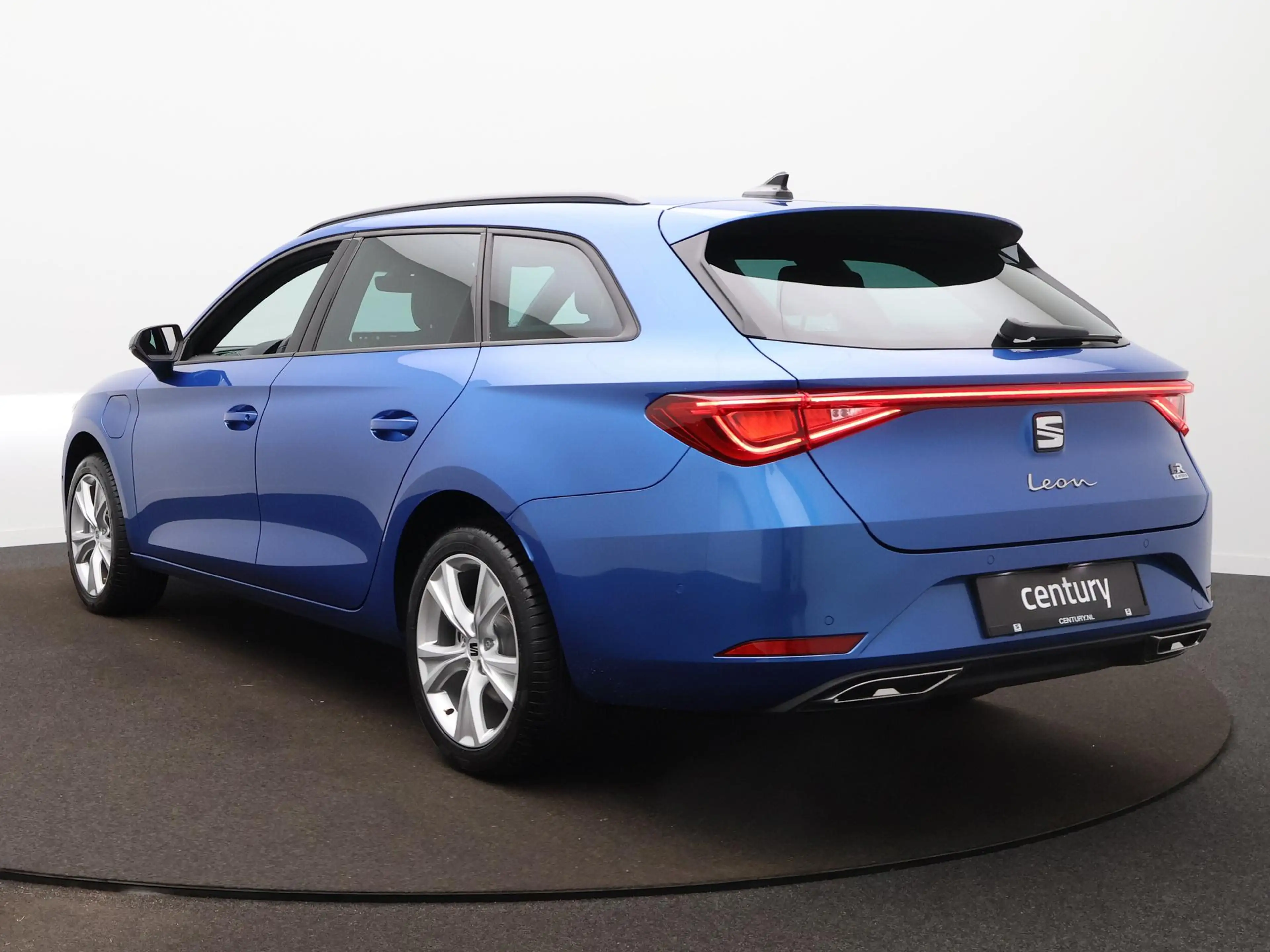 SEAT Leon e-Hybrid Sportstourer 1.5 TSI Style — photo 7