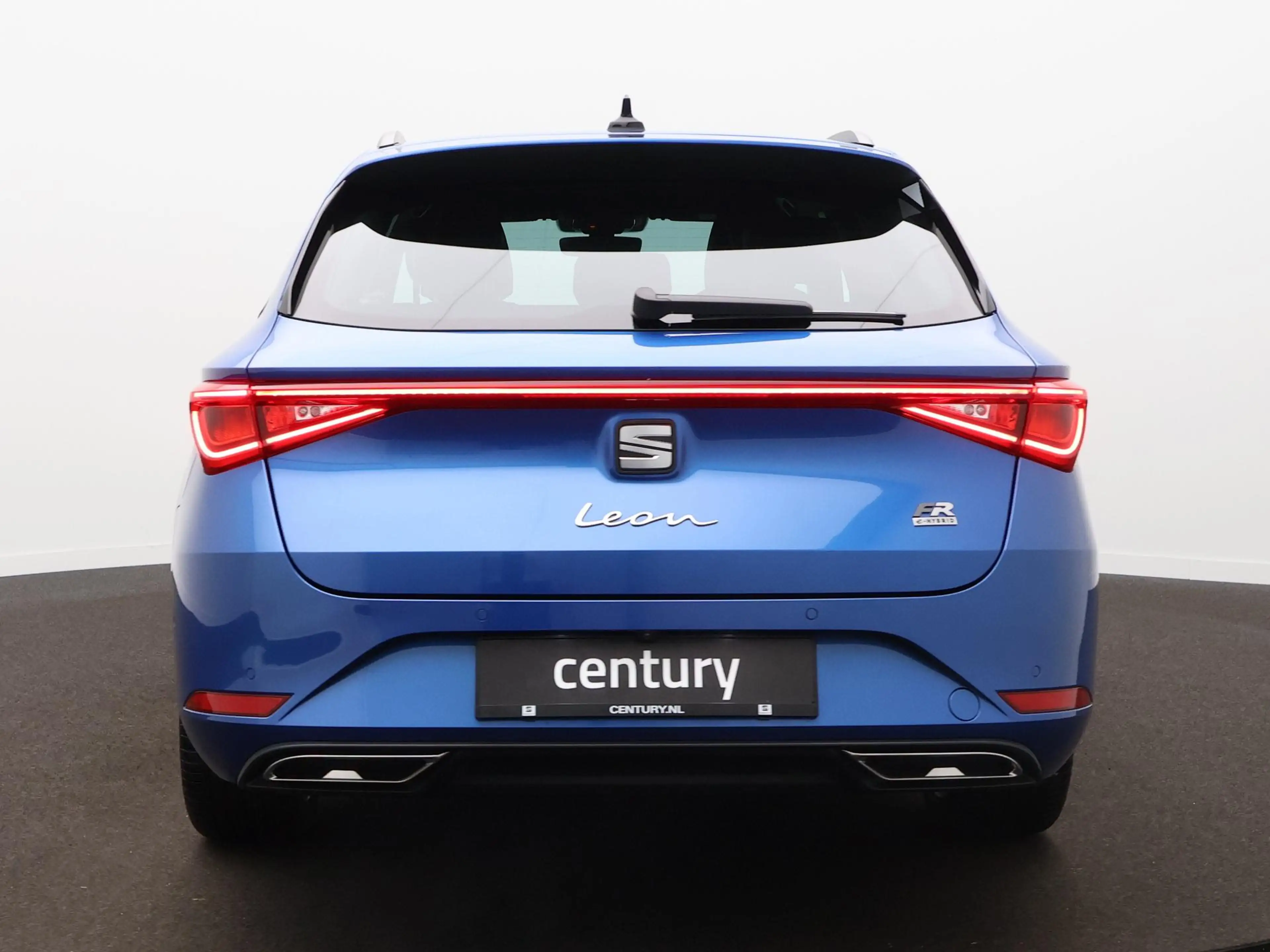SEAT Leon e-Hybrid Sportstourer 1.5 TSI Style — photo 6