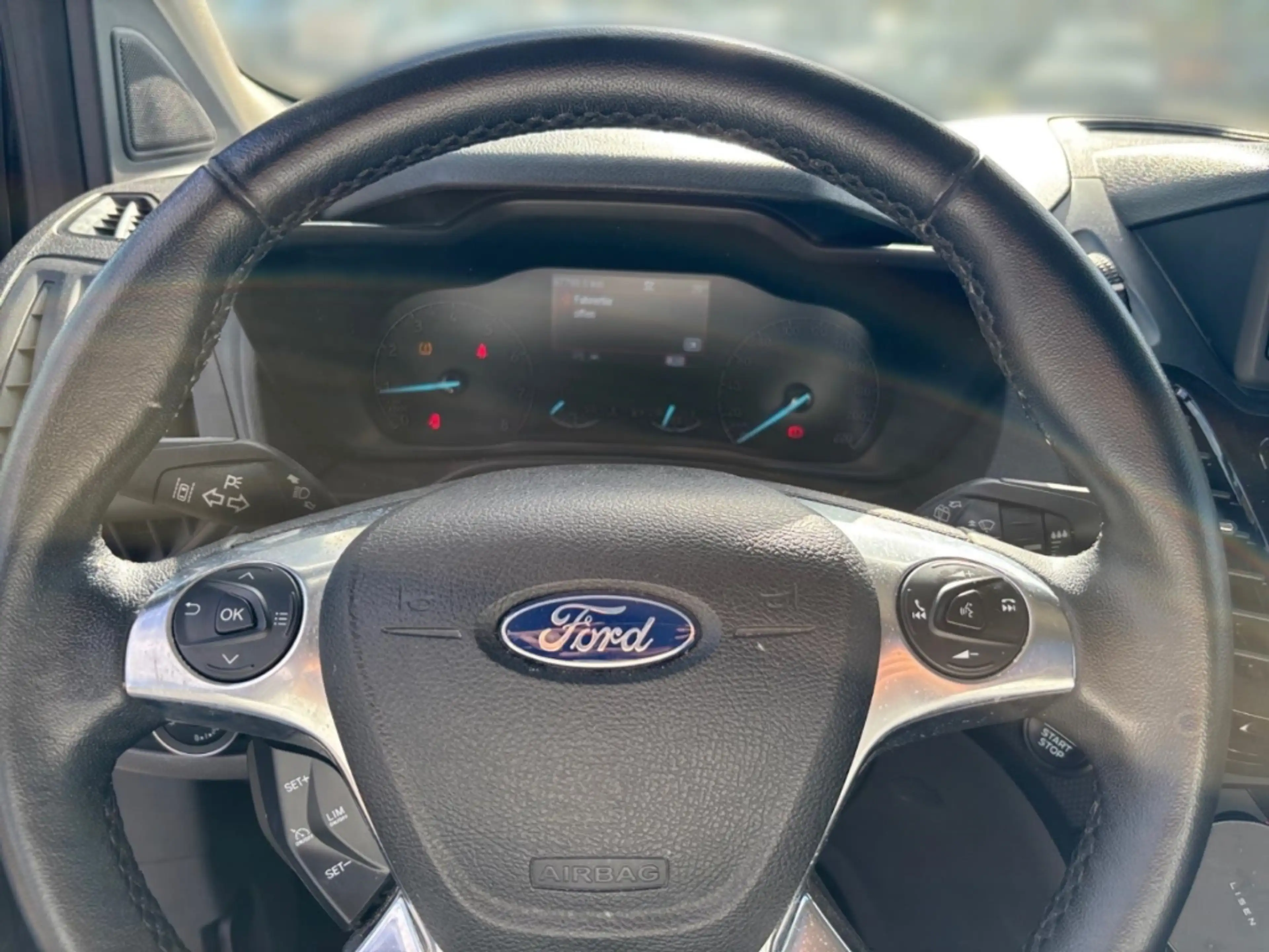 Ford Tourneo Connect Titanium 1.0 EcoBoost *Verkauf nur an Händler* — photo 8