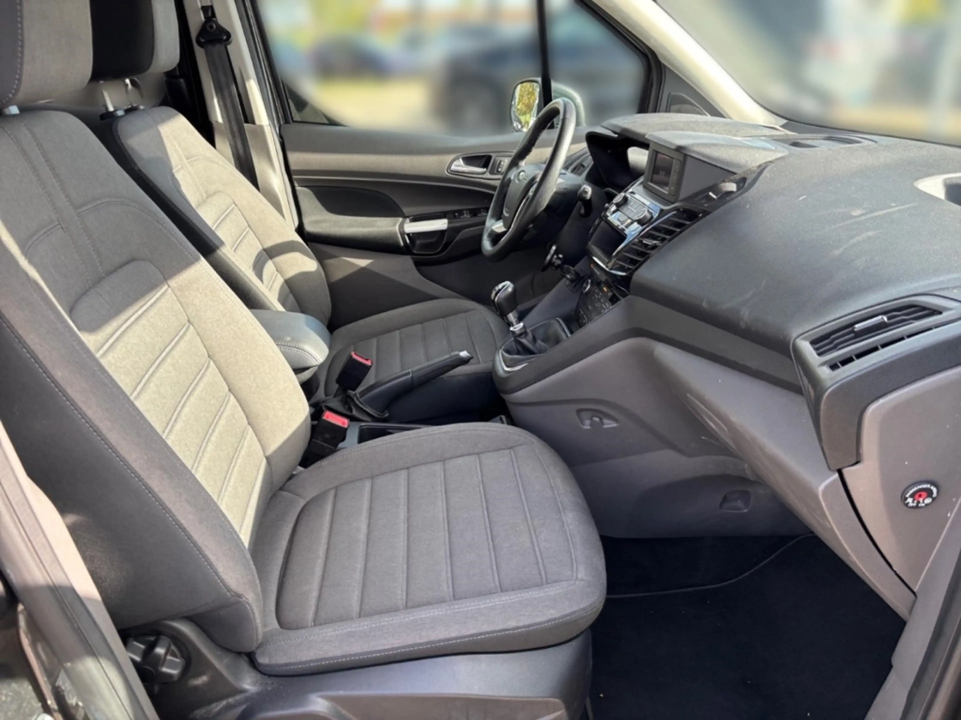 Ford Tourneo Connect Titanium 1.0 EcoBoost *Verkauf nur an Händler* — photo 14