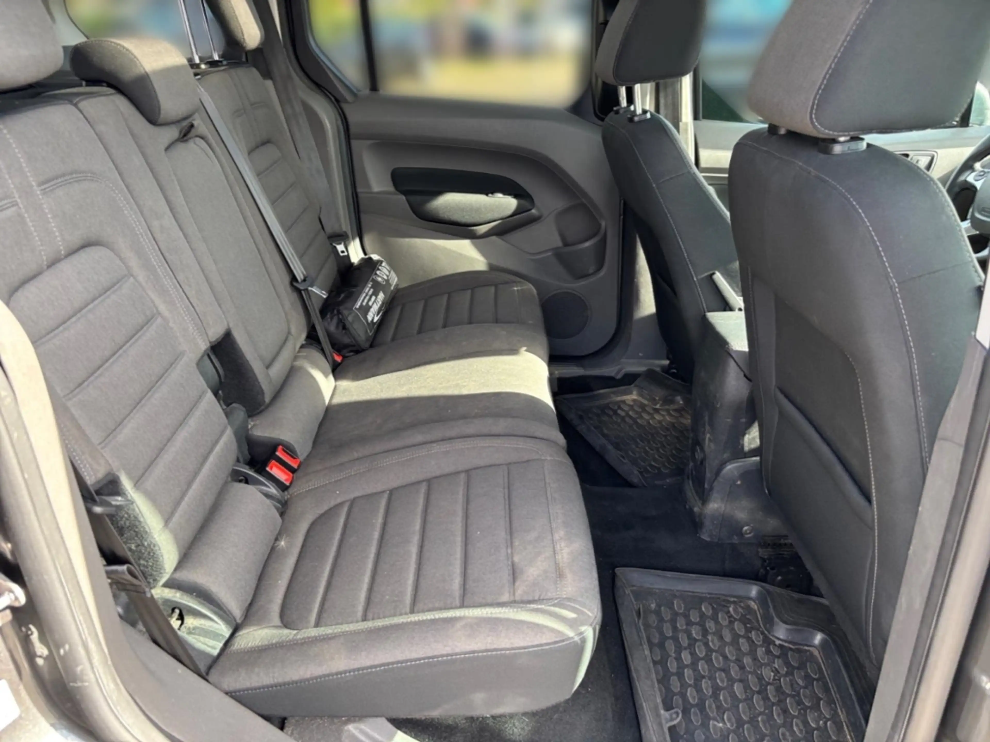 Ford Tourneo Connect Titanium 1.0 EcoBoost *Verkauf nur an Händler* — photo 13