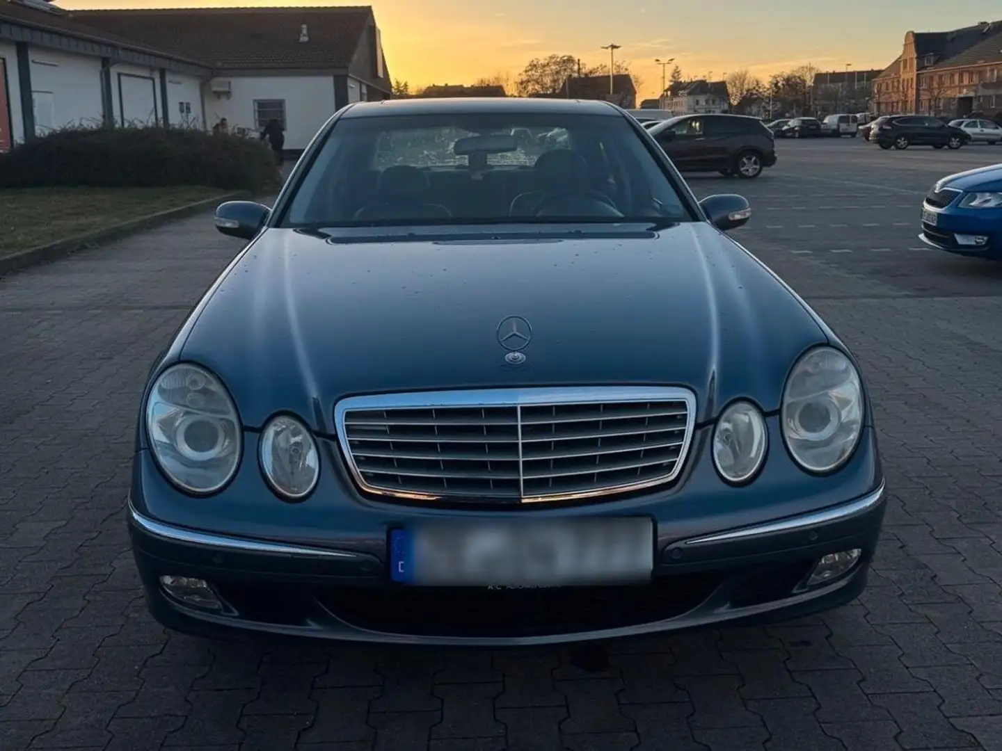 Mercedes-Benz E 240 E 240 Elegance Blau - 2