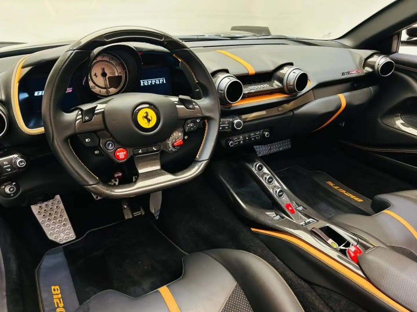 Ferrari 812 800cv Schwarz - 2