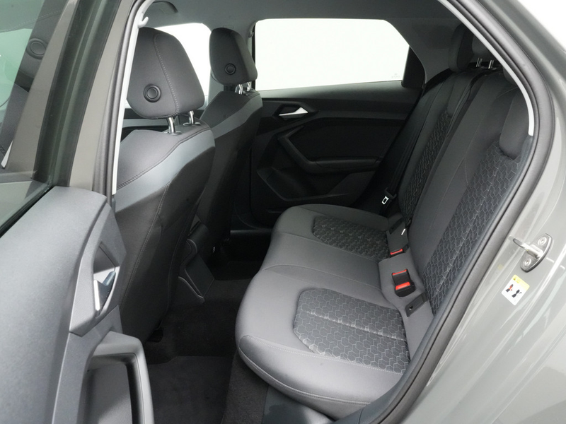 Audi A1 Sportback S line S-TRON 3,99% ZINS PORT NAVI — photo 10