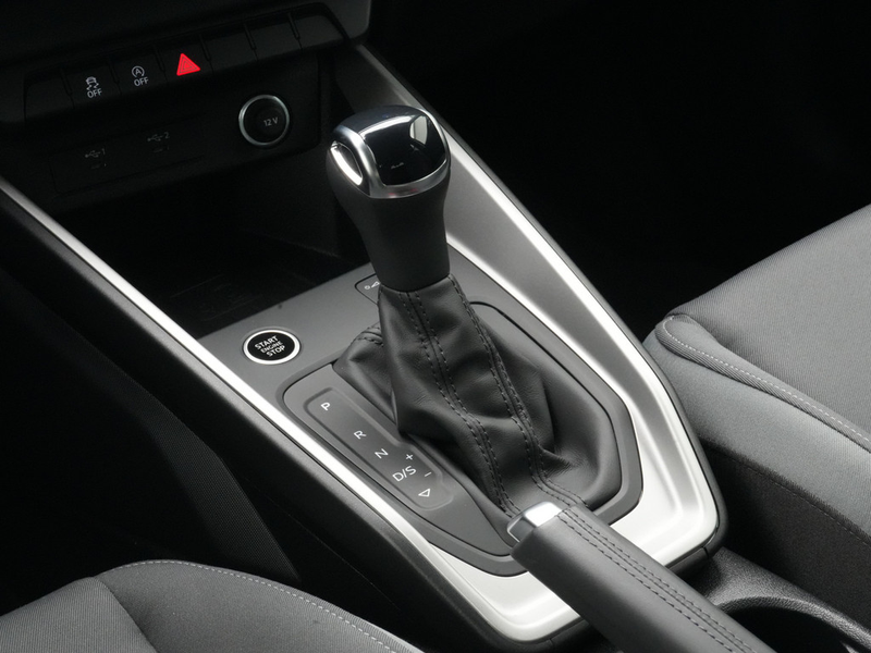 Audi A1 Sportback S line S-TRON 3,99% ZINS PORT NAVI — photo 8