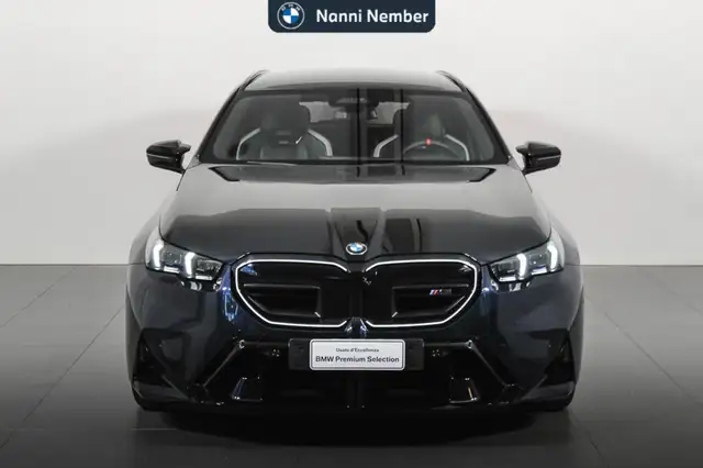 BMW M5 view 2