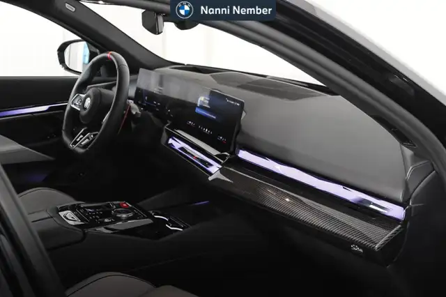 BMW M5 view 8