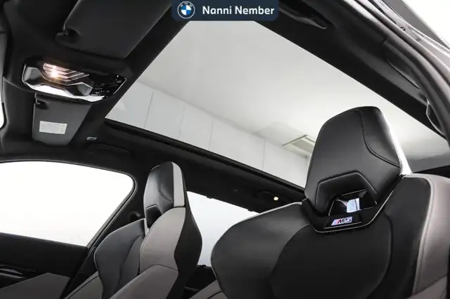 BMW M5 view 9