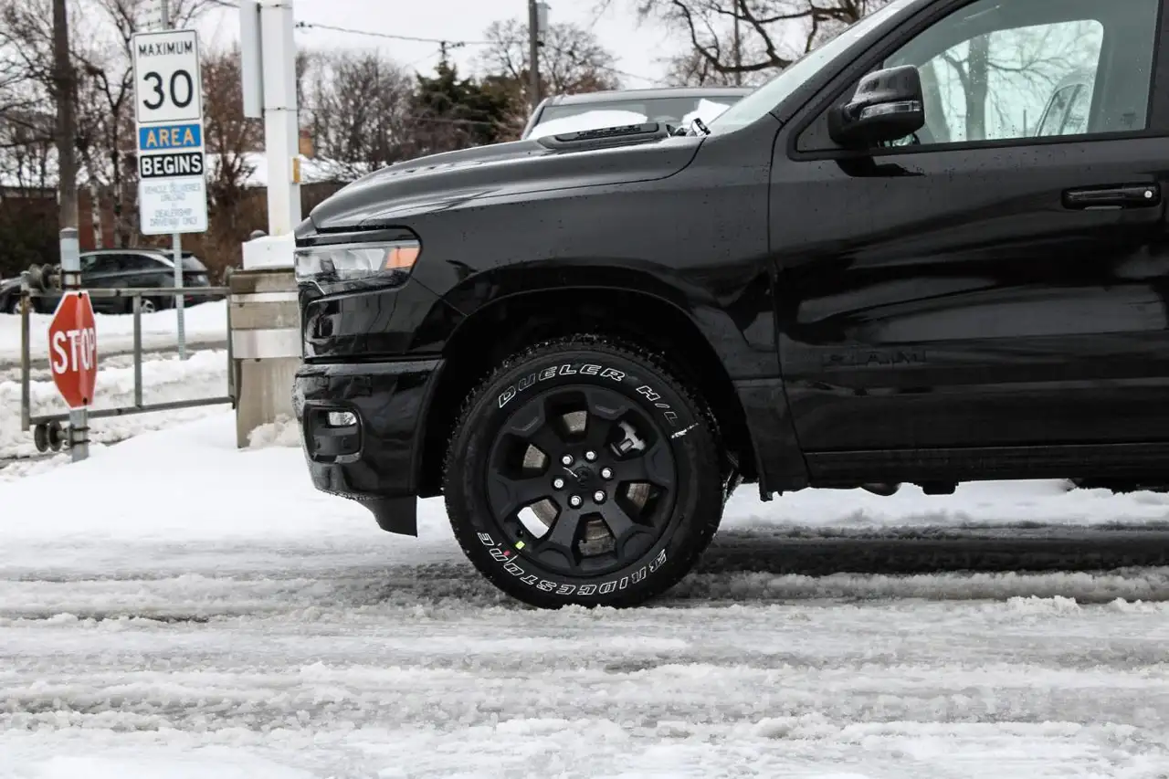 RAM 1500 снимка RAM 1500