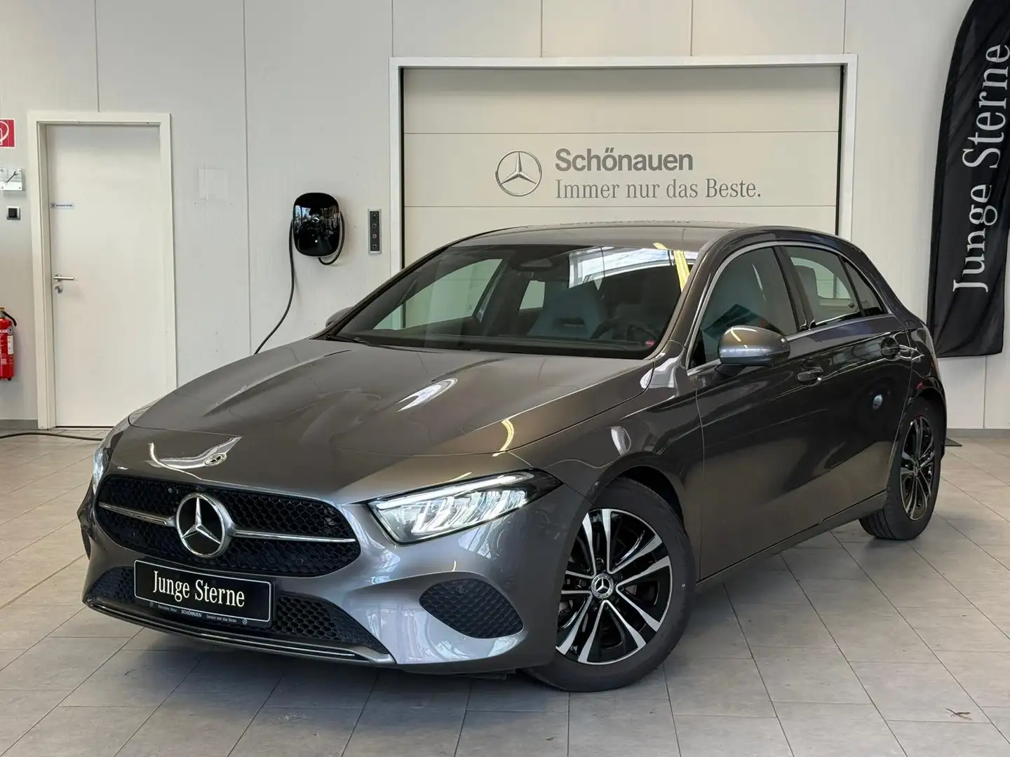 Mercedes-Benz A 200 PROGRESSIVE+360°+TOTWINKEL+Laderaumpaket Grau - 1