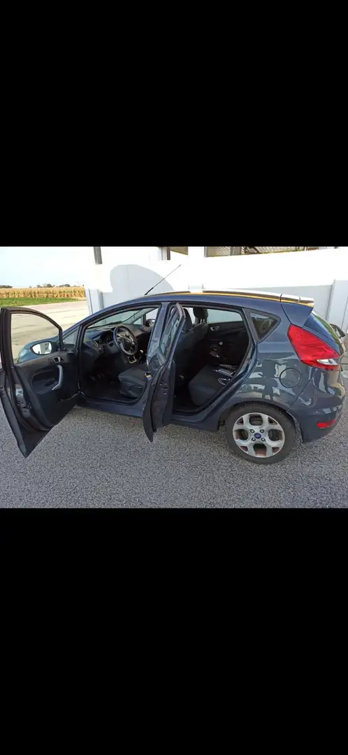 Ford Fiesta 5p 1.2 16v Titanium 82cv - 1