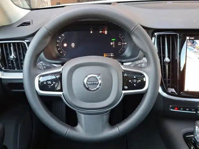 Volvo V60 Plus, T6 AWD Plug-in Hybrid, Elektrisch/Benzin, Dark Ansicht 8