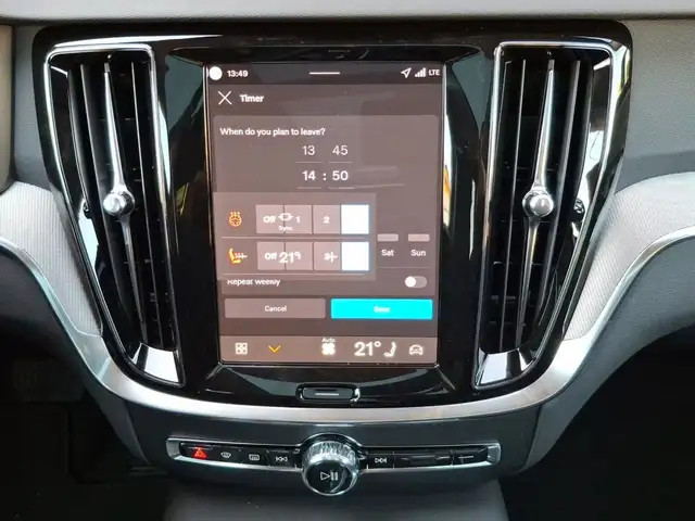 Volvo V60 Plus, T6 AWD Plug-in Hybrid, Elektrisch/Benzin, Dark Ansicht 11