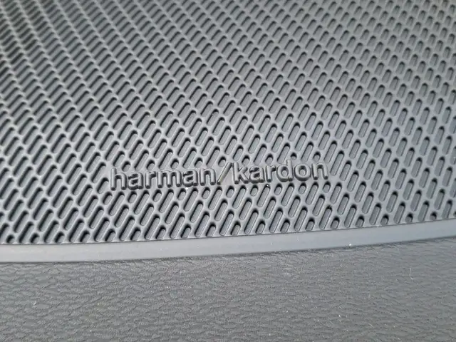 Volvo V60 Plus, T6 AWD Plug-in Hybrid, Elektrisch/Benzin, Dark Ansicht 13