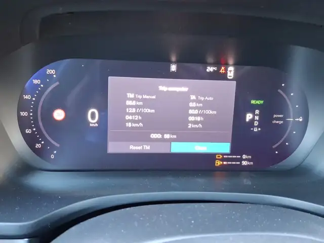 Volvo V60 Plus, T6 AWD Plug-in Hybrid, Elektrisch/Benzin, Dark Ansicht 9