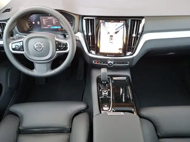 Volvo V60 Plus, T6 AWD Plug-in Hybrid, Elektrisch/Benzin, Dark Ansicht 10