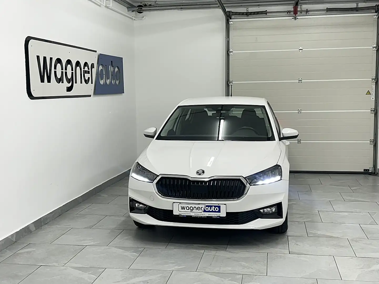 Skoda Fabia Ambition 1,0 LED/APP Connect/Einparkhilfe Weiß - 1