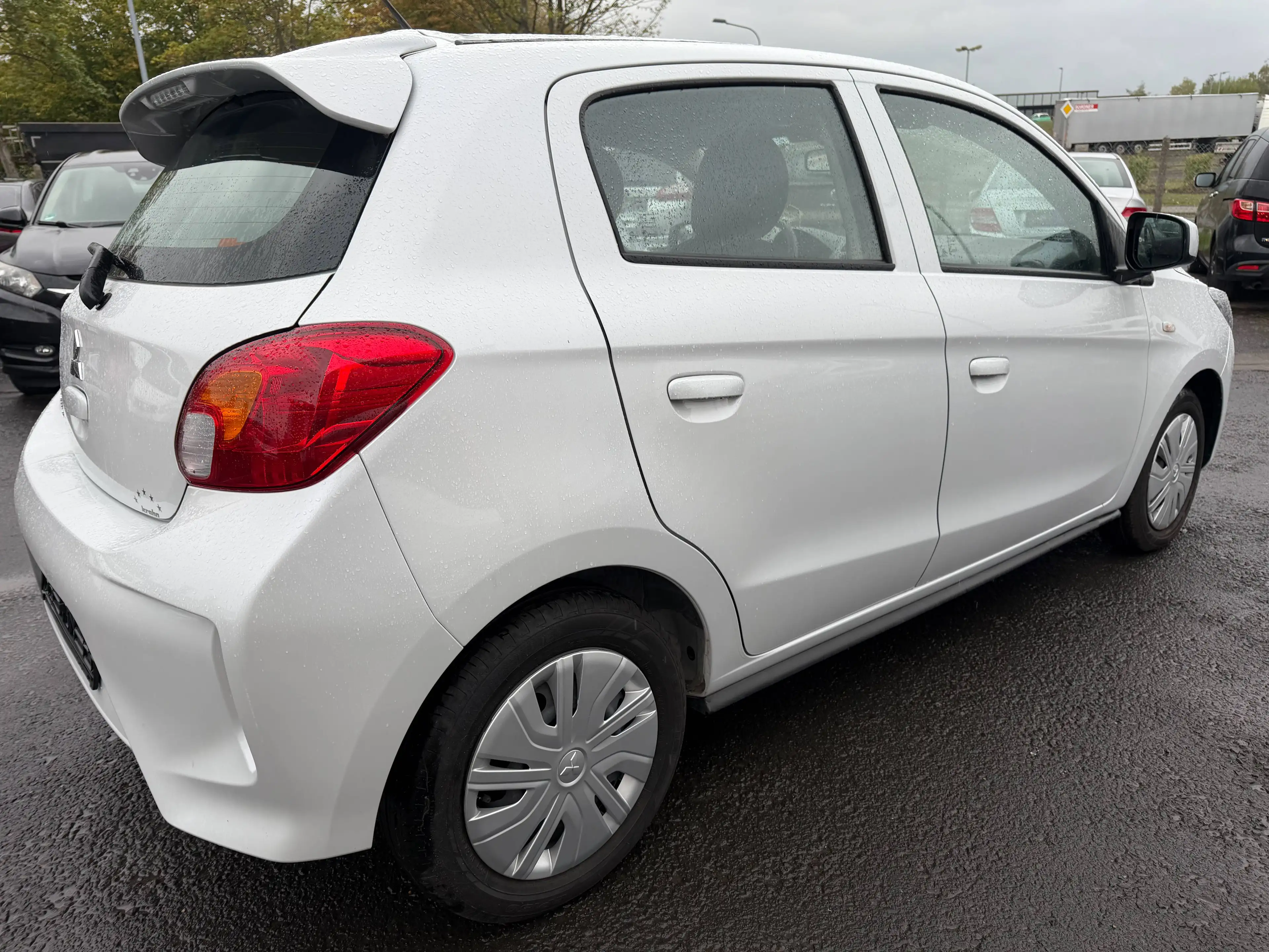 Mitsubishi Space Star Select — photo 3