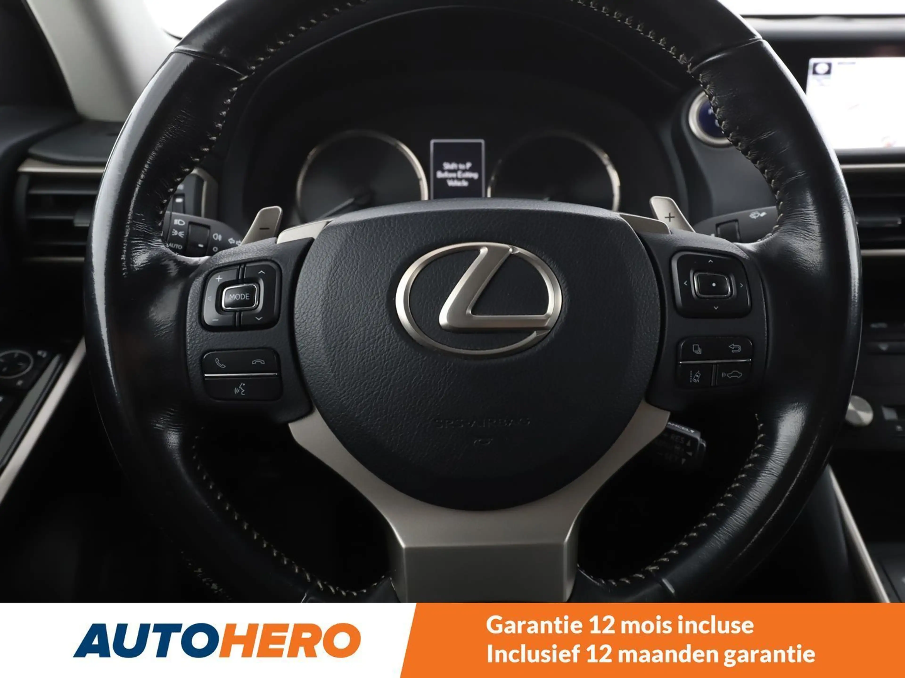Lexus IS 300 IS 300h — photo 5