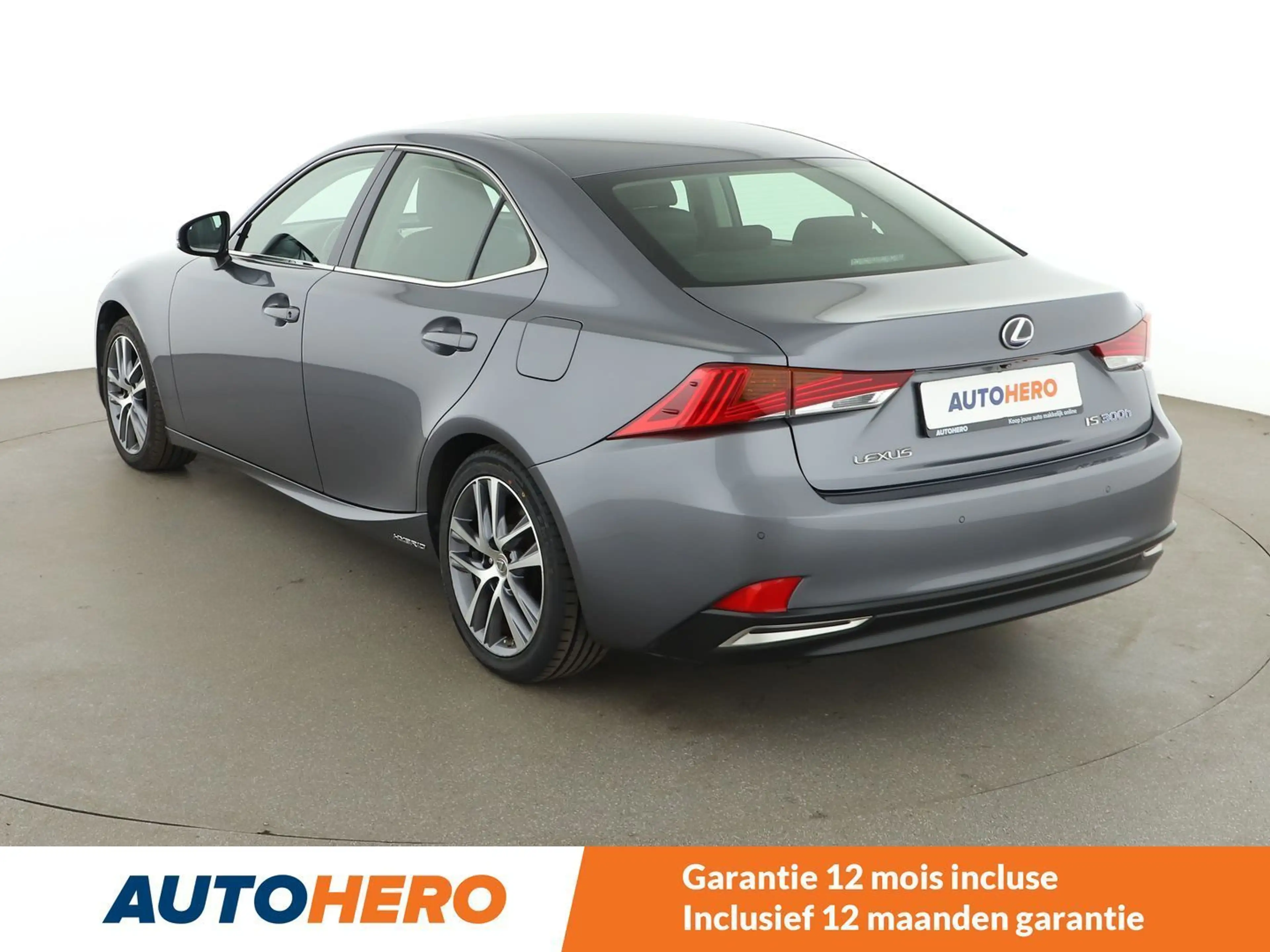 Lexus IS 300 IS 300h — photo 4