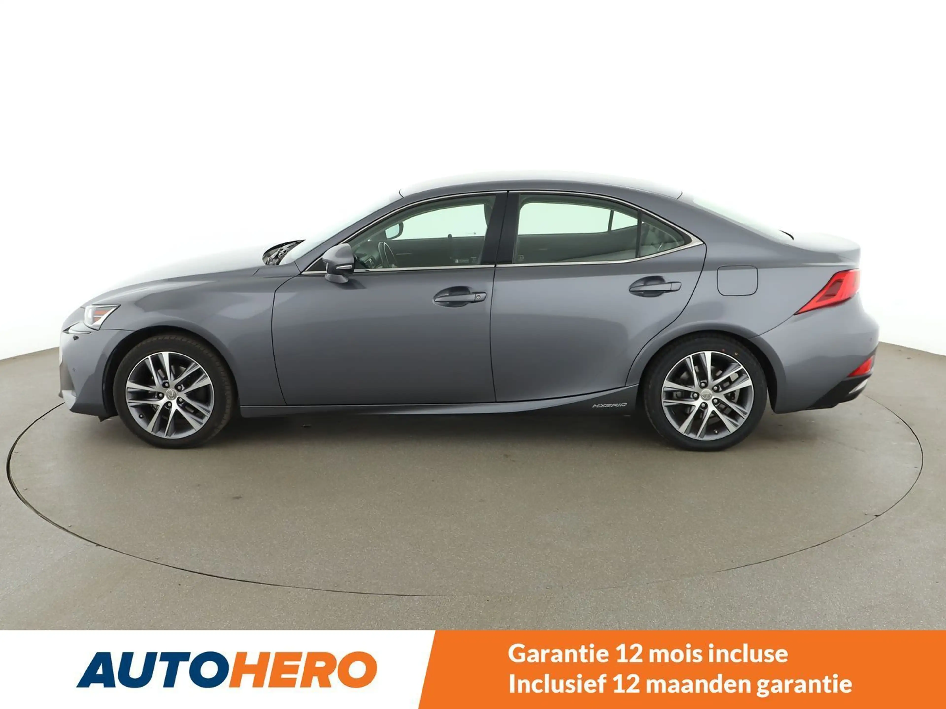 Lexus IS 300 IS 300h — photo 3