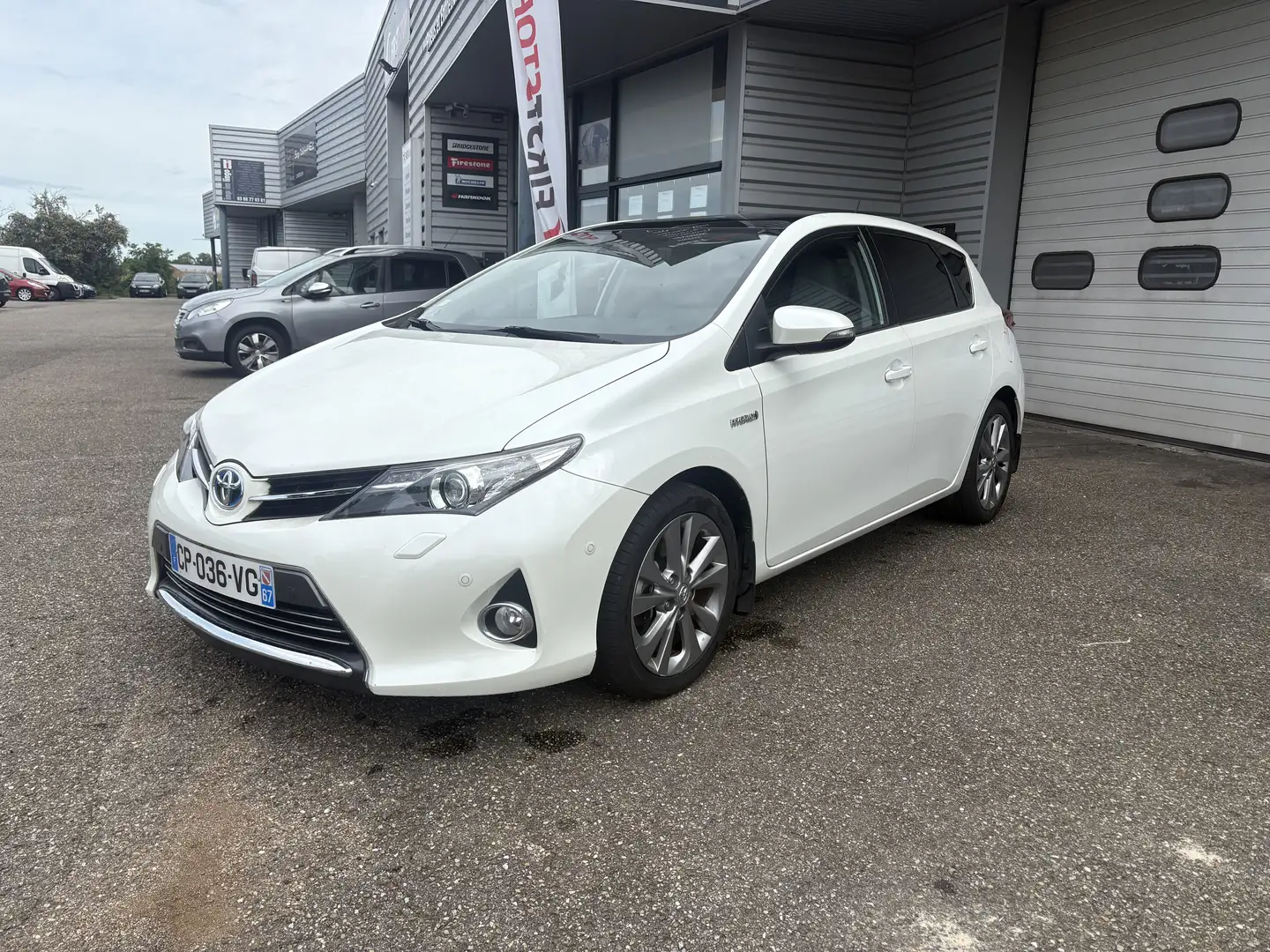 Toyota Auris Auris Hybride 136h Millenium 17" - 2