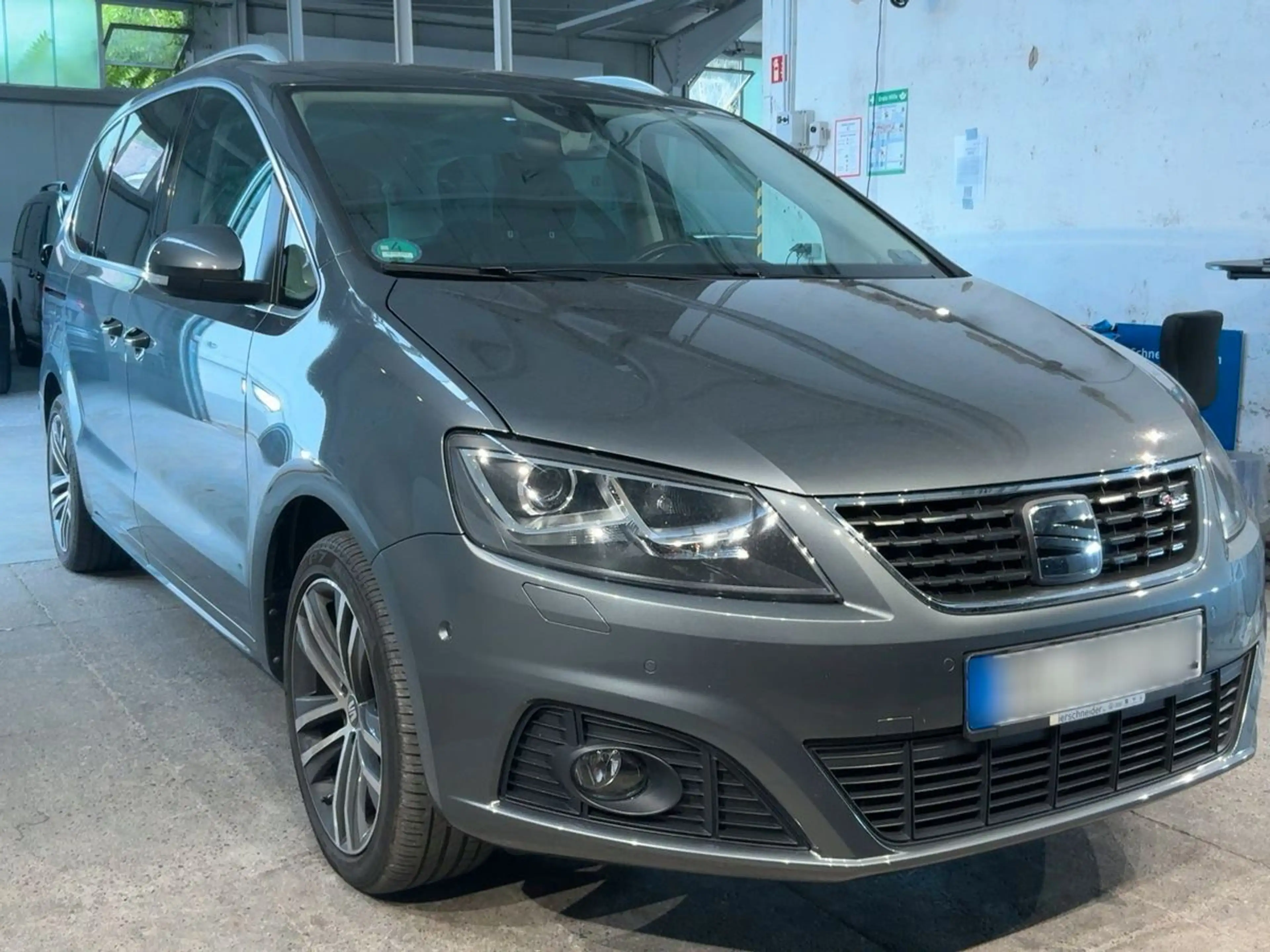 SEAT Alhambra FR-Line 7Sitz *AHK*STHZ*PAN*APP*ACC*SHZ — photo 3