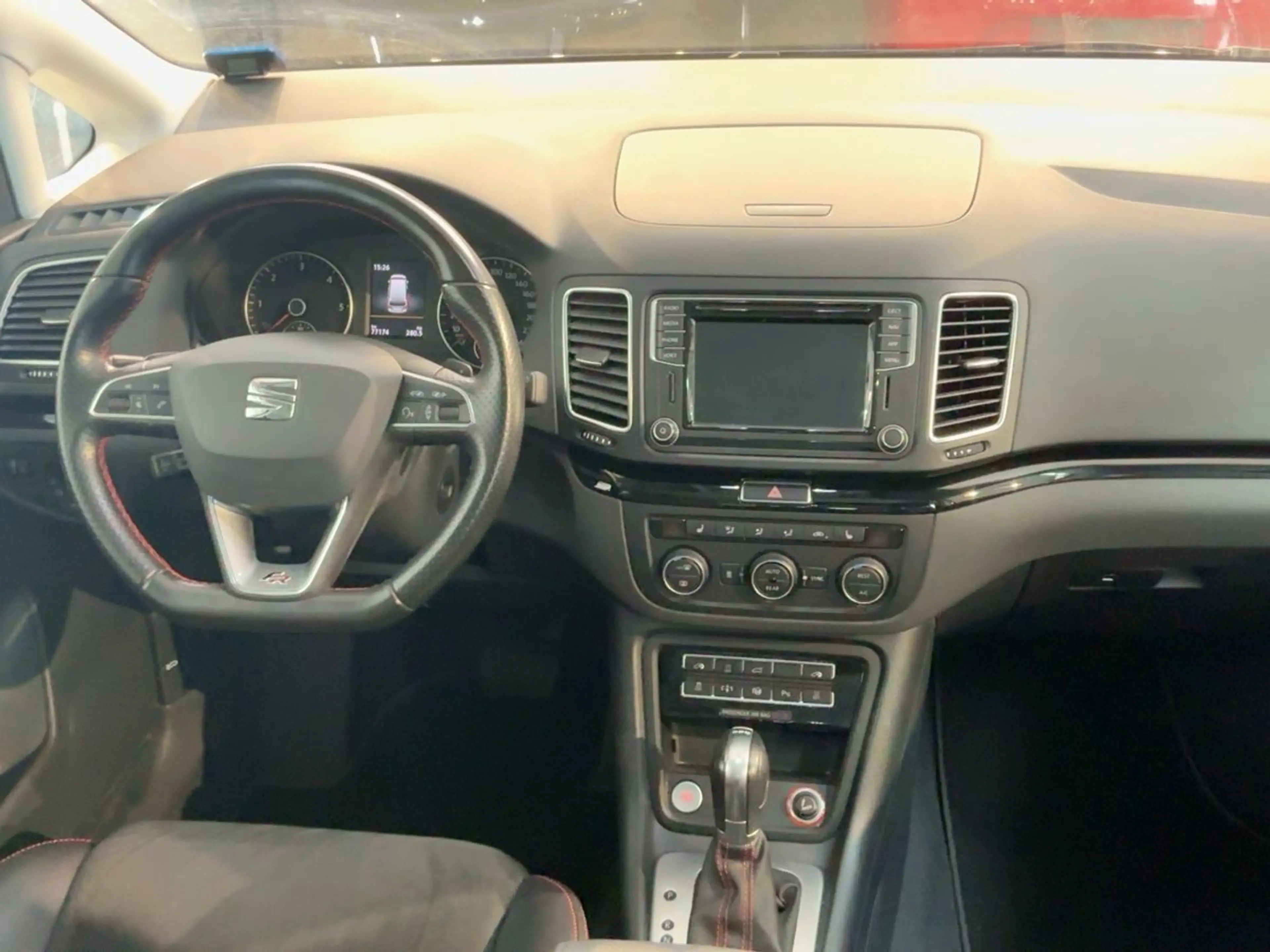 SEAT Alhambra FR-Line 7Sitz *AHK*STHZ*PAN*APP*ACC*SHZ — photo 10