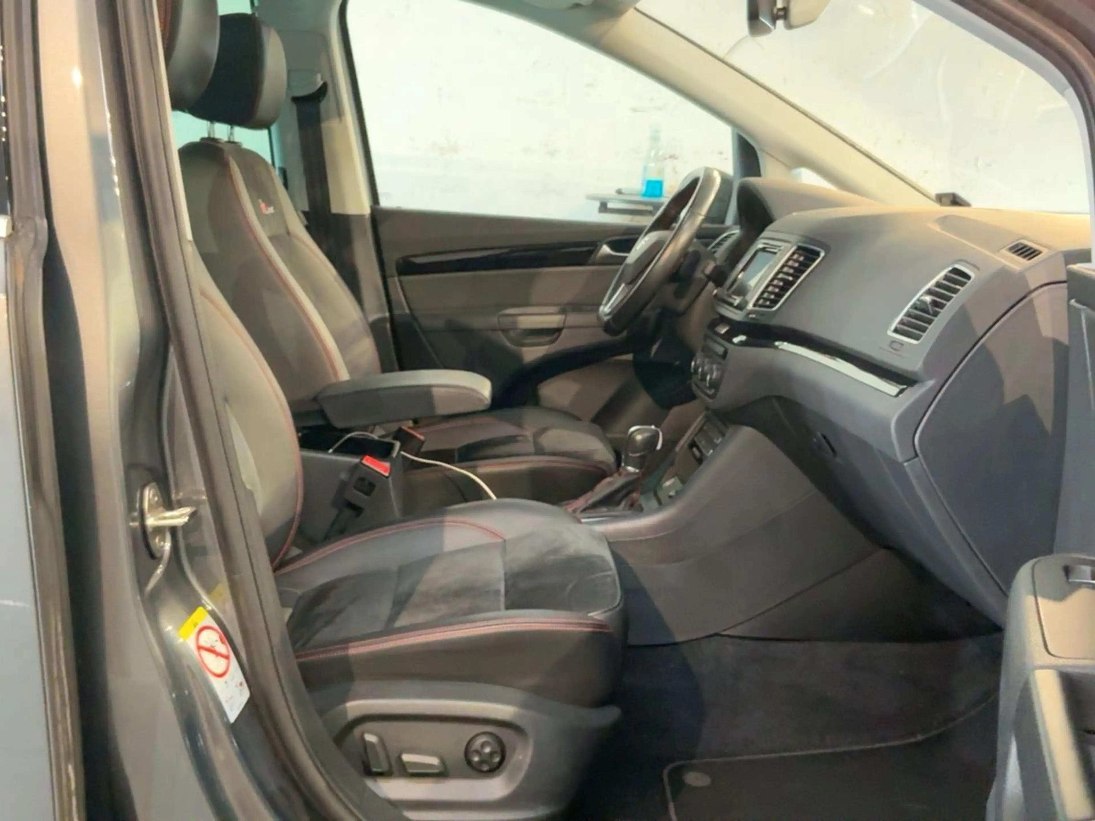 SEAT Alhambra FR-Line 7Sitz *AHK*STHZ*PAN*APP*ACC*SHZ — photo 9