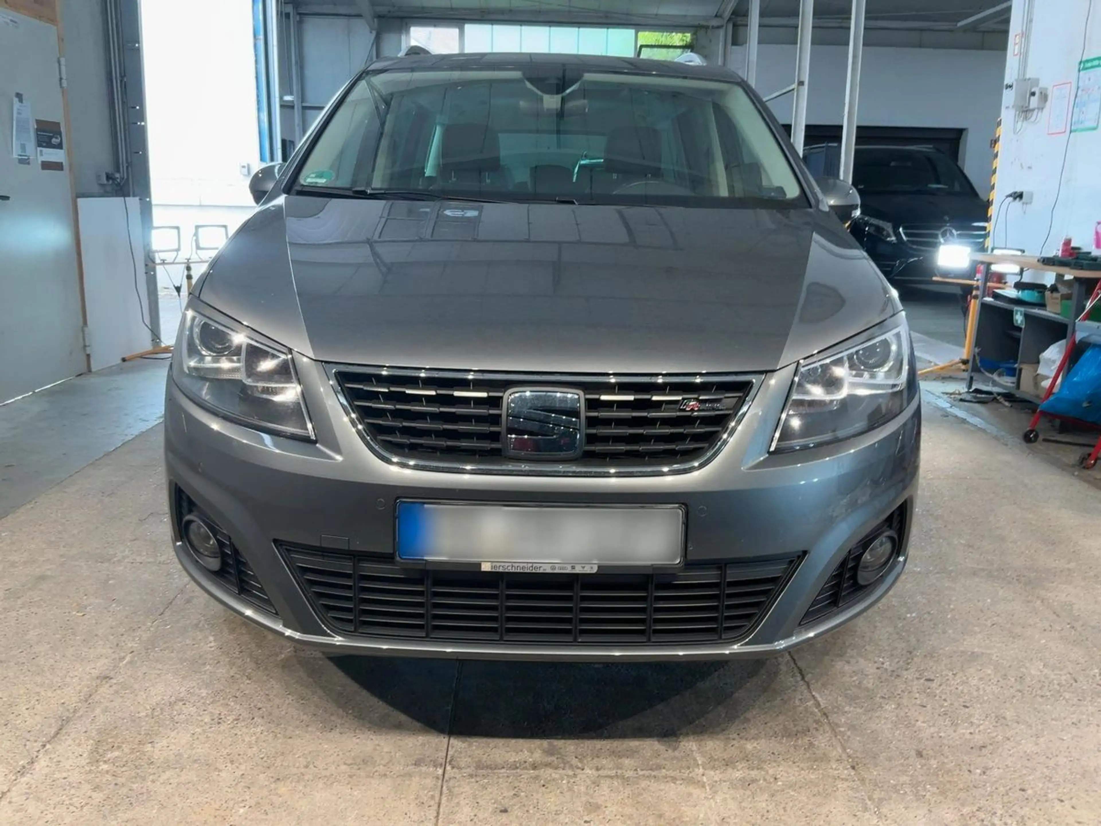 SEAT Alhambra FR-Line 7Sitz *AHK*STHZ*PAN*APP*ACC*SHZ — photo 2