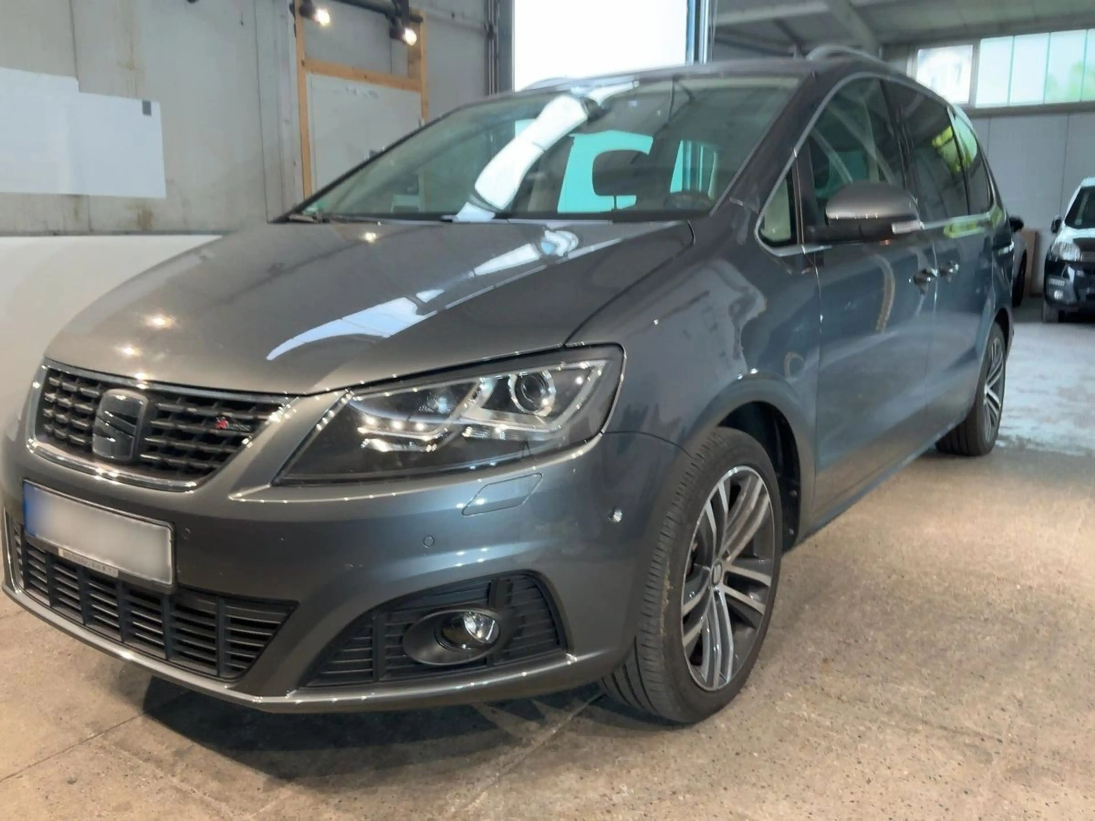 SEAT Alhambra FR-Line 7Sitz *AHK*STHZ*PAN*APP*ACC*SHZ