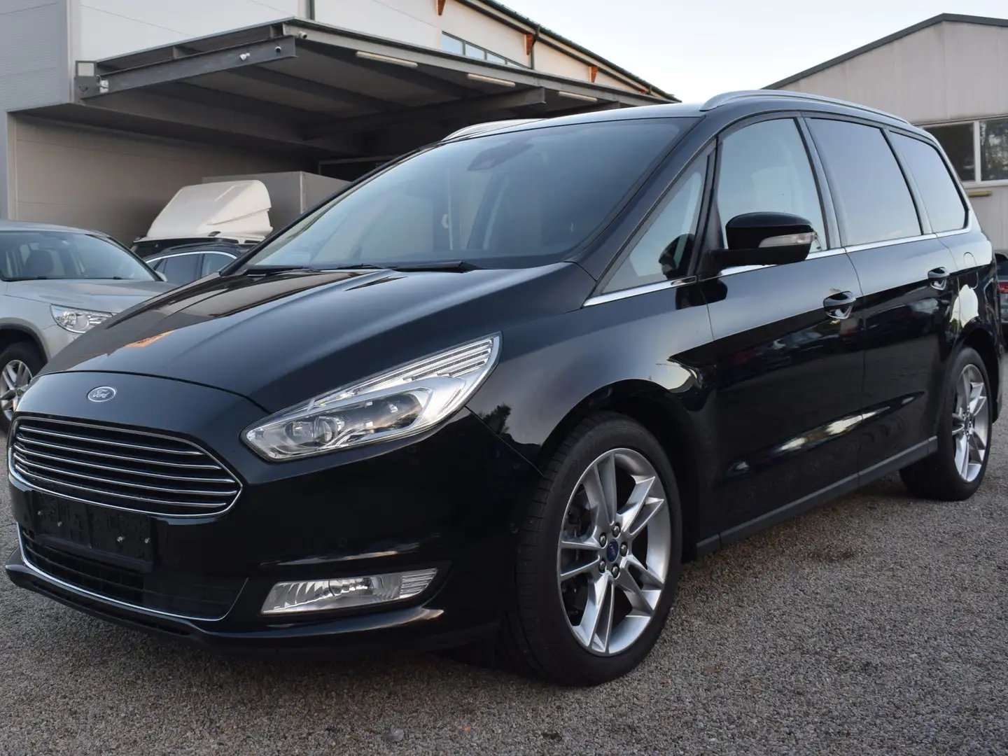 Ford Galaxy 2,0 TDCi Bi-Turbo Titanium Start/Stop Powershift Schwarz - 2