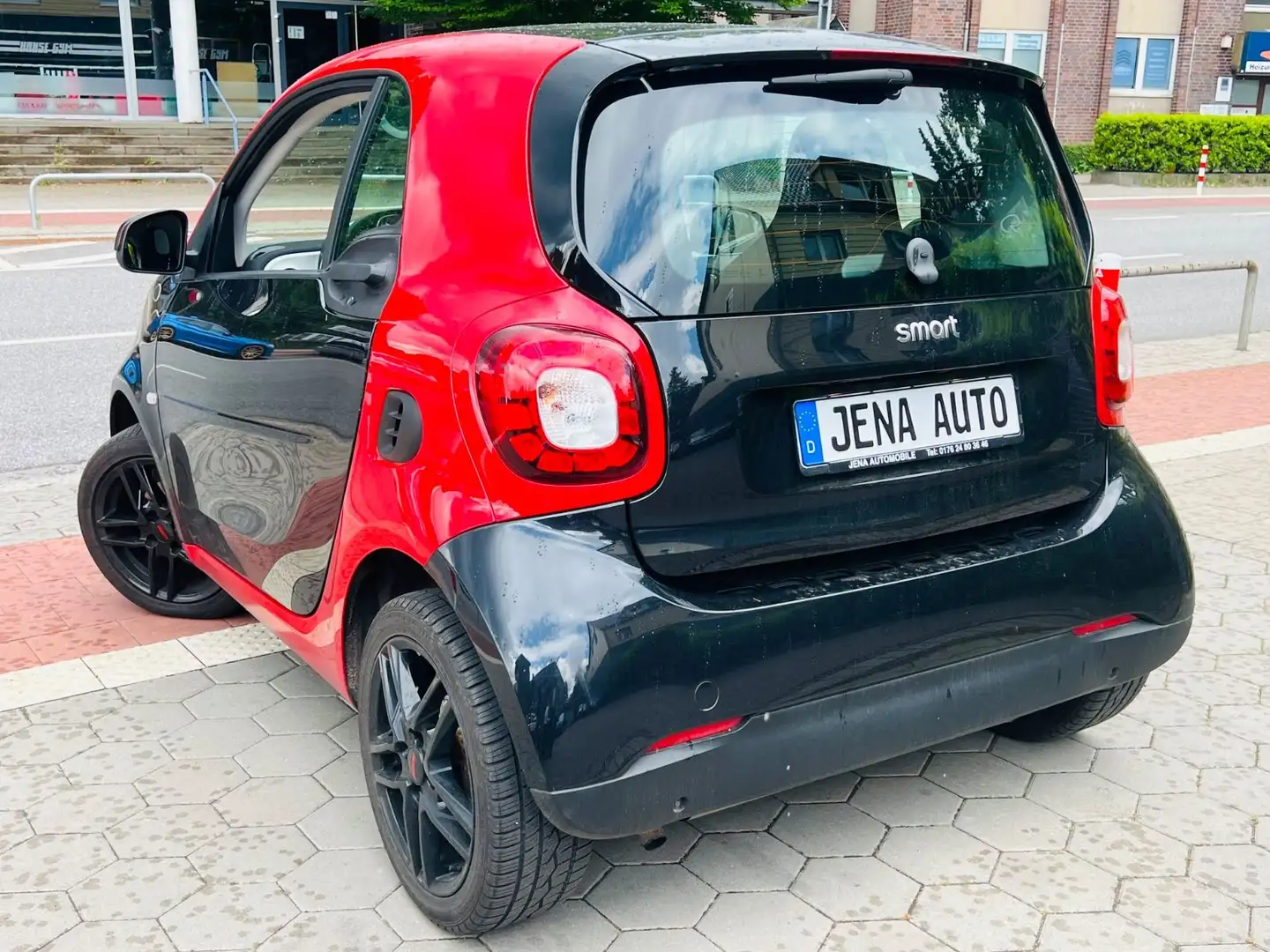 smart forTwo fortwo coupe Basis 66kW Aut. Panorama SH Negro - 2