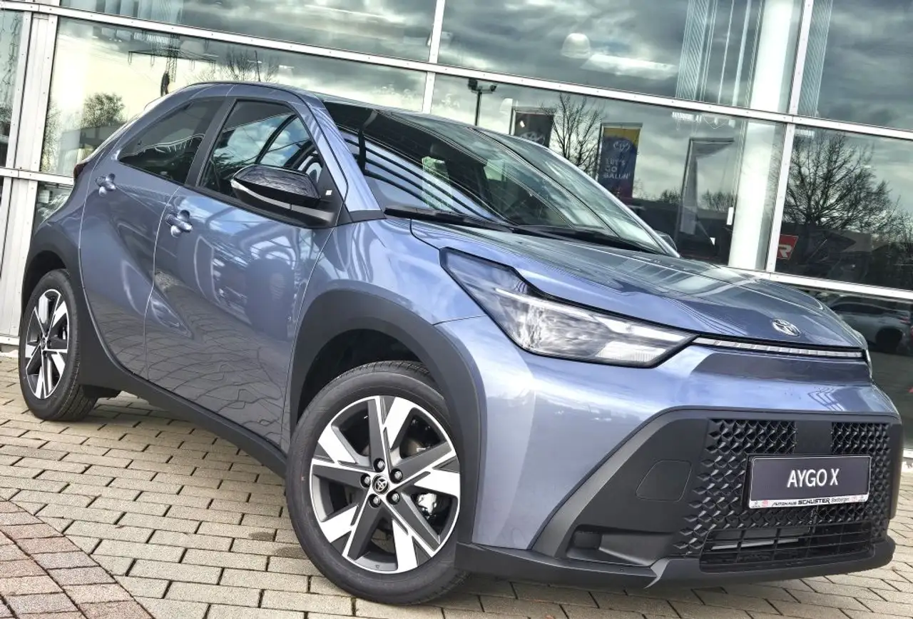 Toyota Aygo X 1,5 Hybrid Active 2