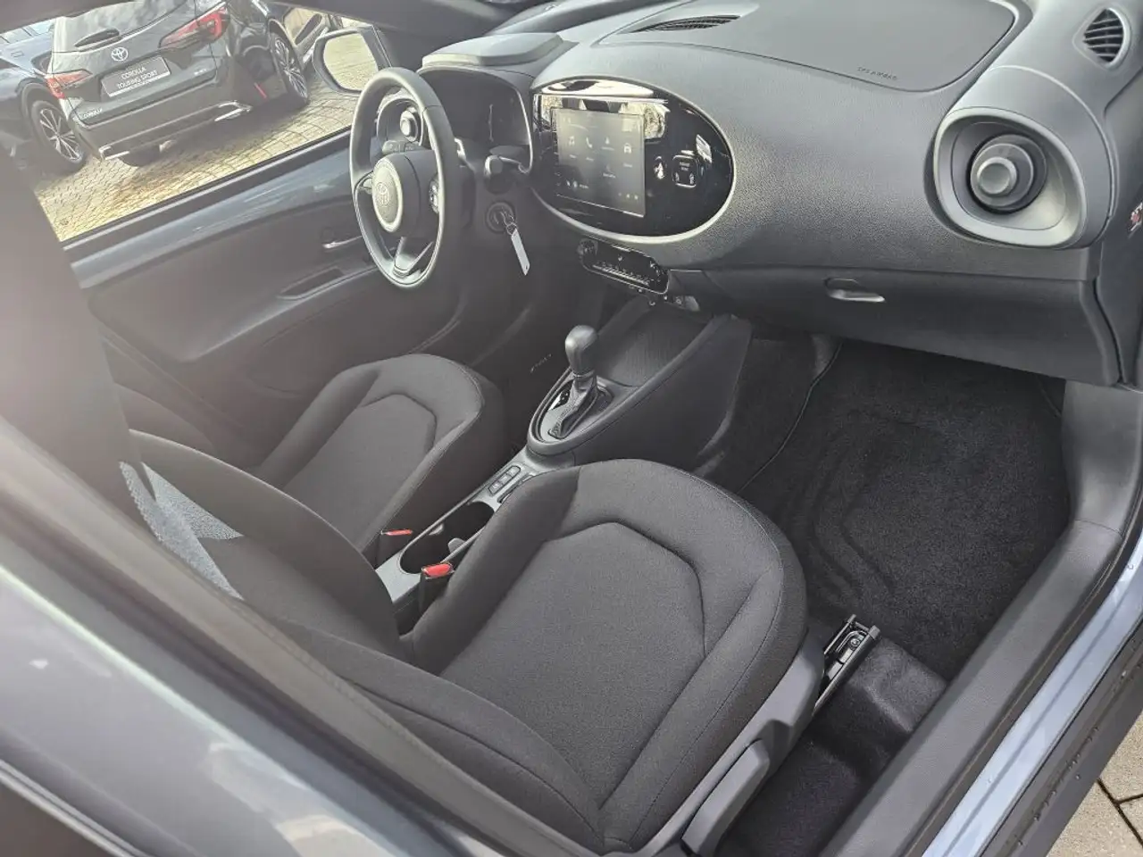 Toyota Aygo X 1,5 Hybrid Active 8